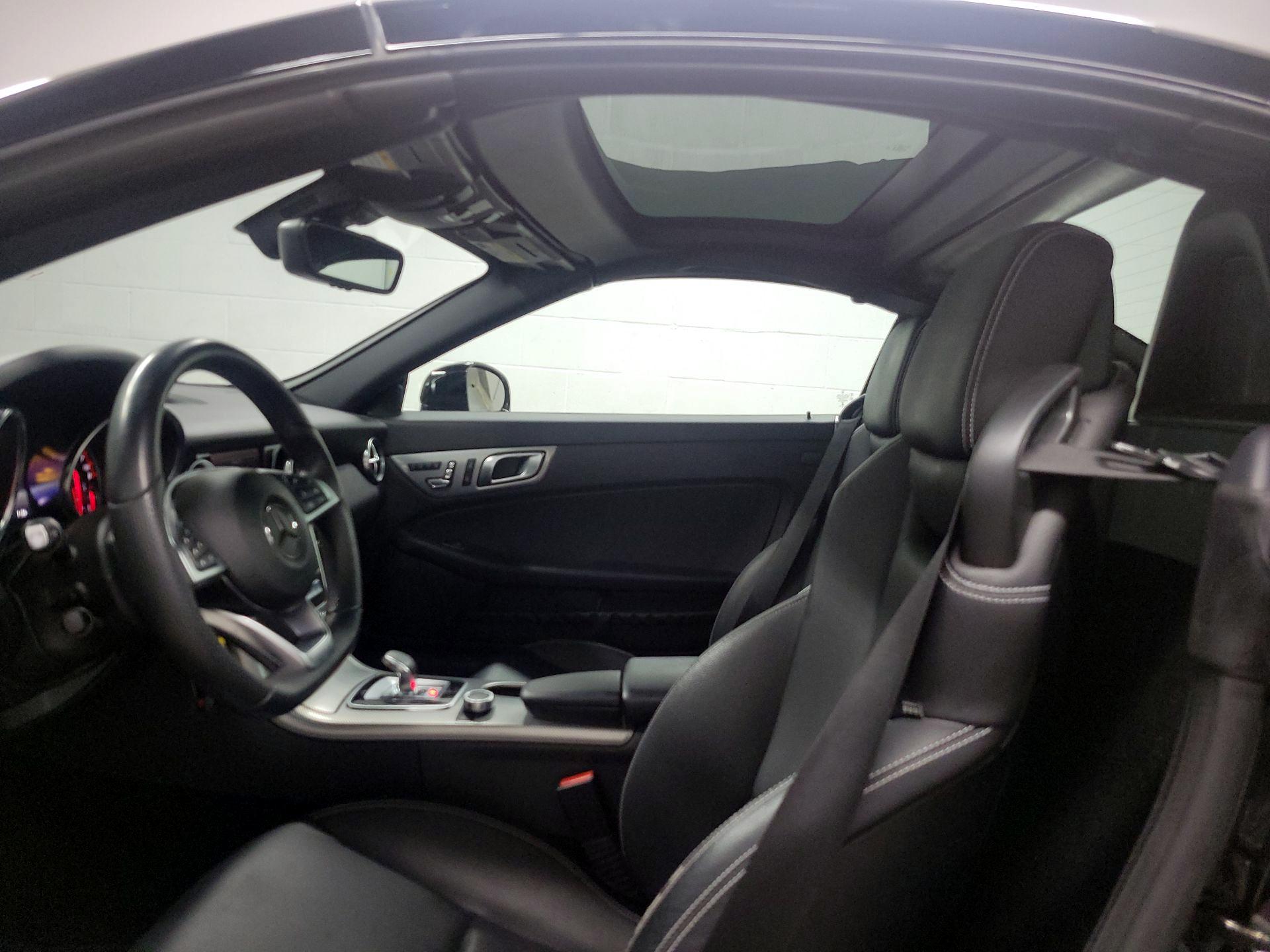 Thumbnail: 2019 Mercedes-Benz SLC - 18