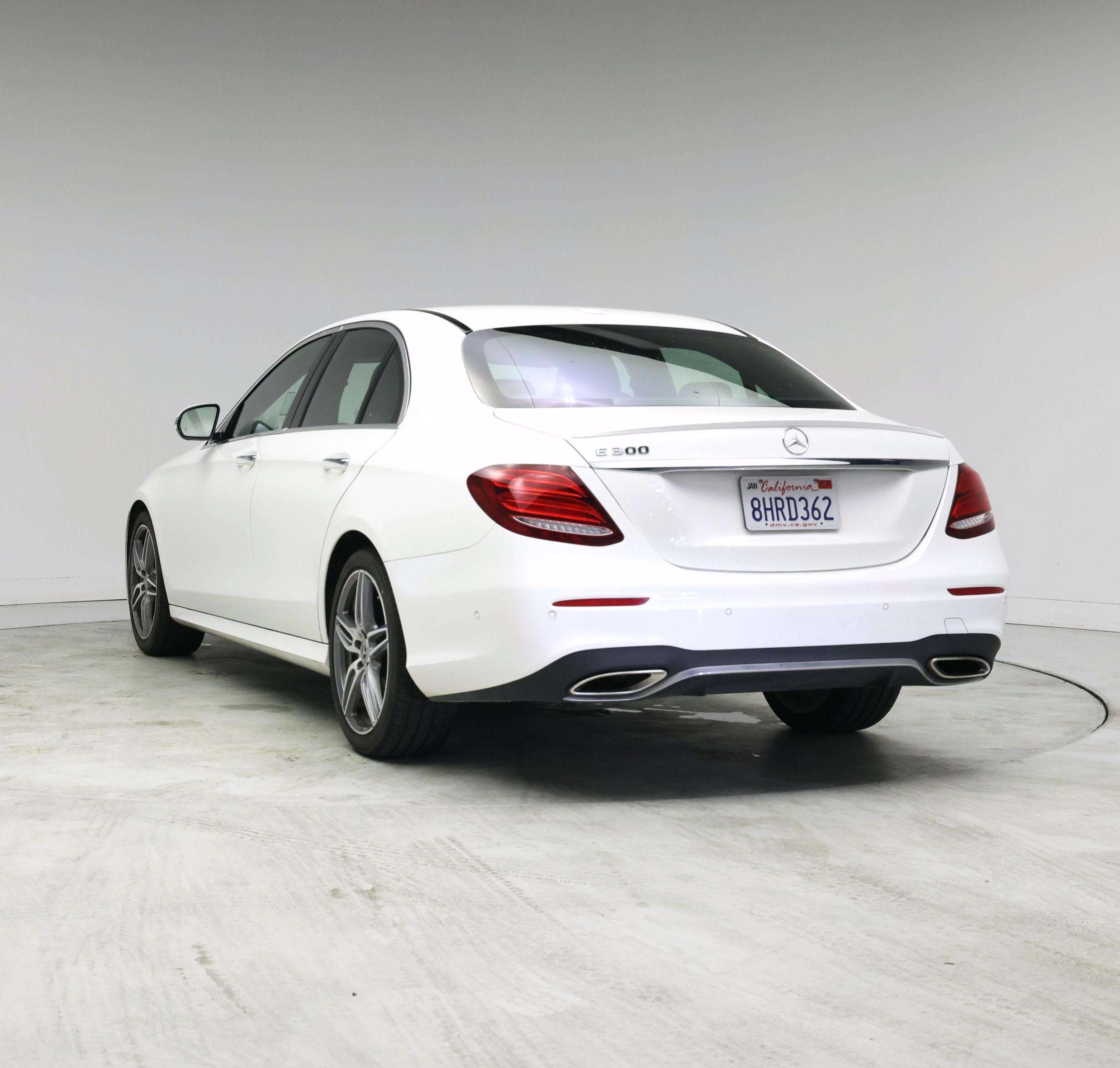 Thumbnail: 2019 Mercedes-Benz E-Class - 2