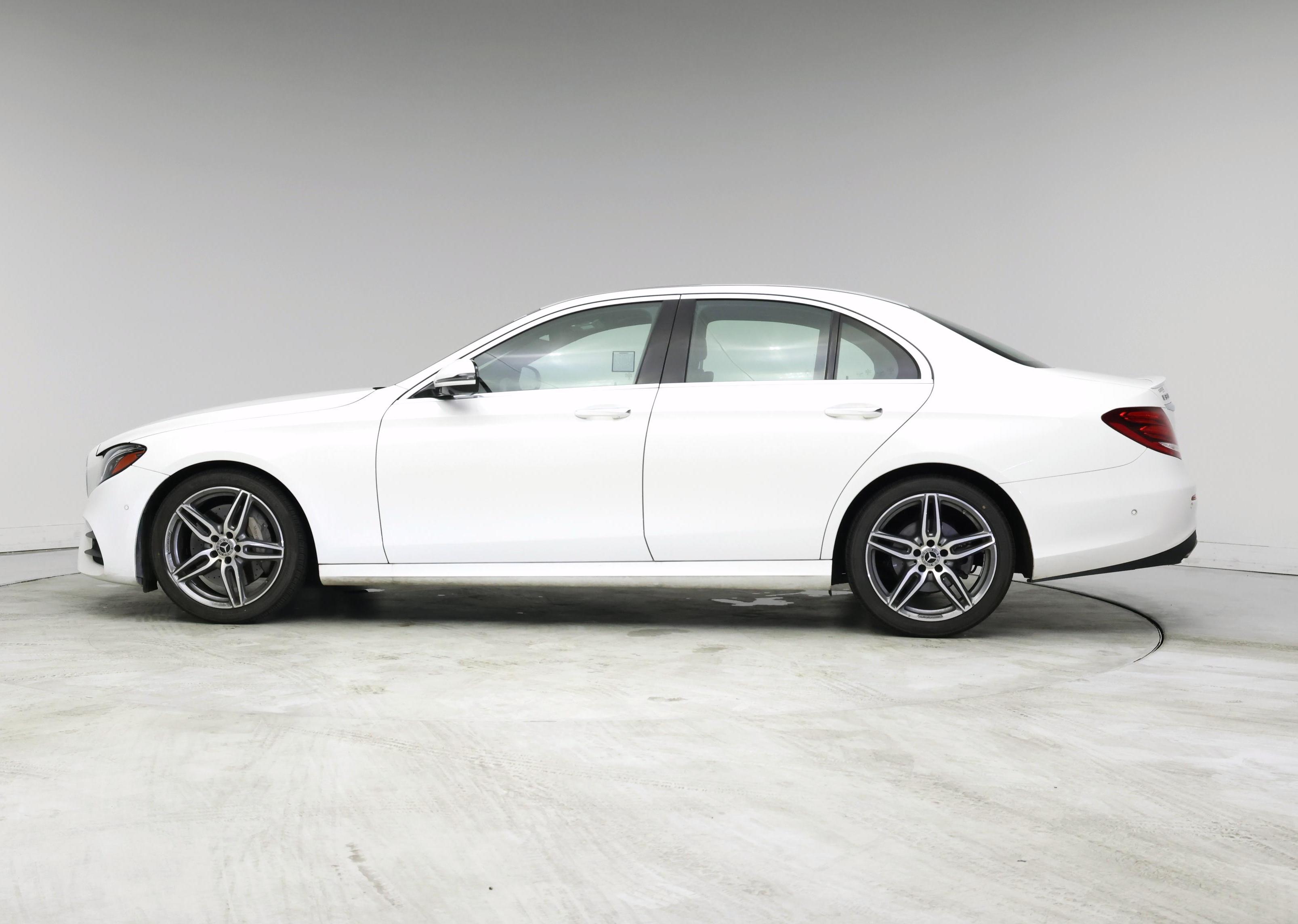 Thumbnail: 2019 Mercedes-Benz E-Class - 3