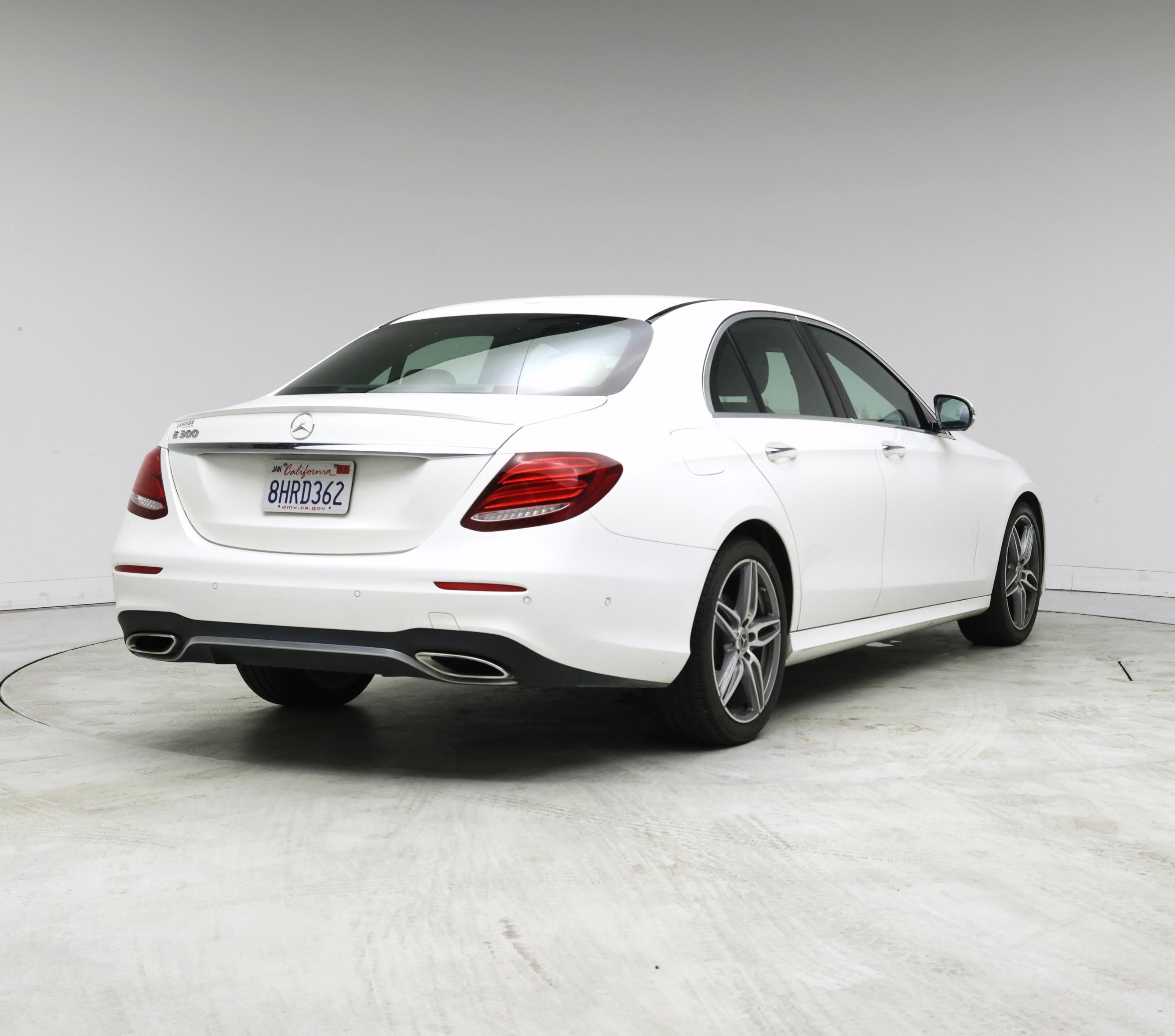 Thumbnail: 2019 Mercedes-Benz E-Class - 8