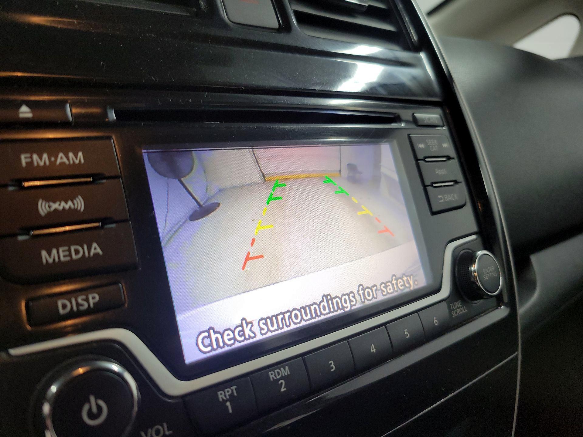 Thumbnail: 2016 Nissan Versa Note - 14