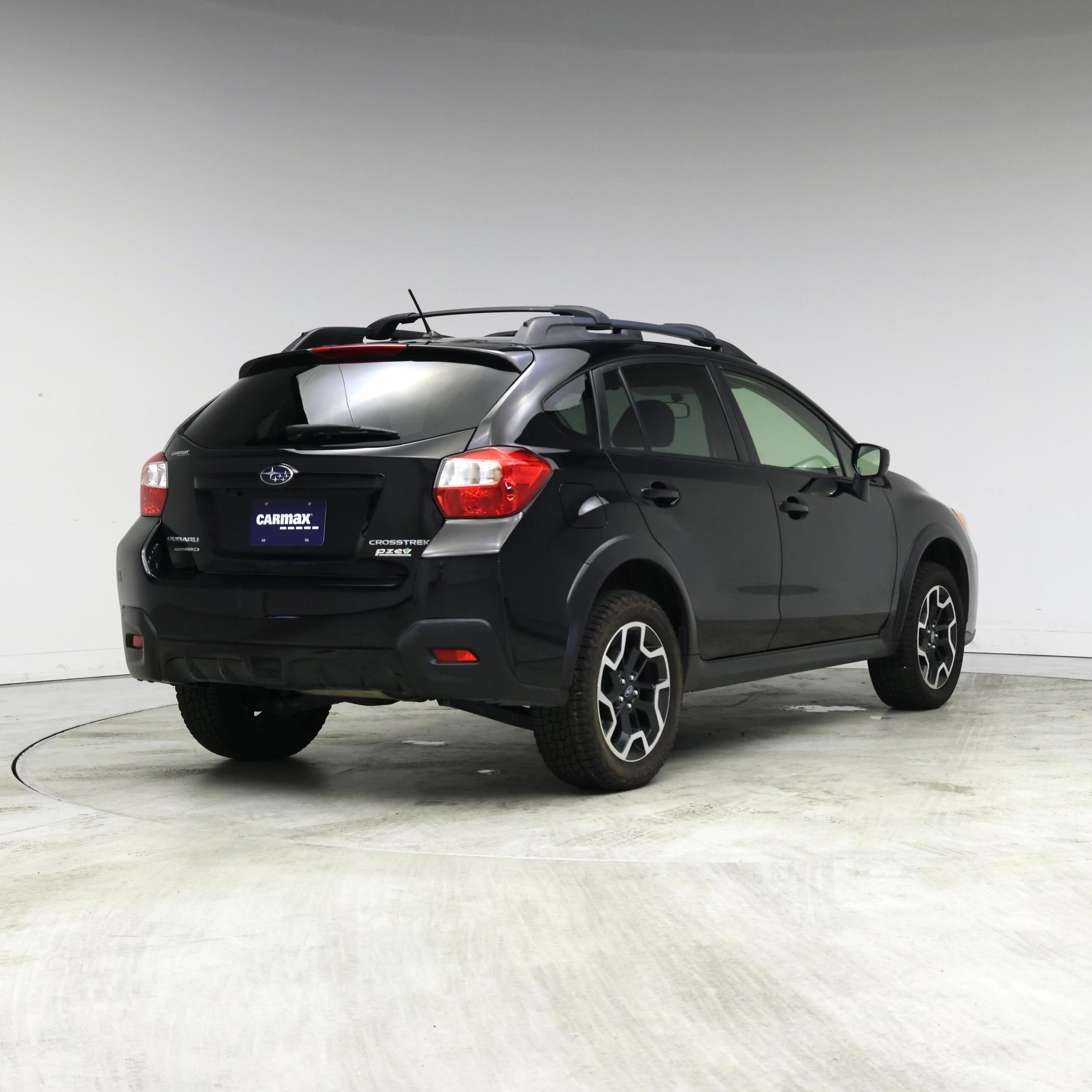 Thumbnail: 2017 Subaru Crosstrek - 8