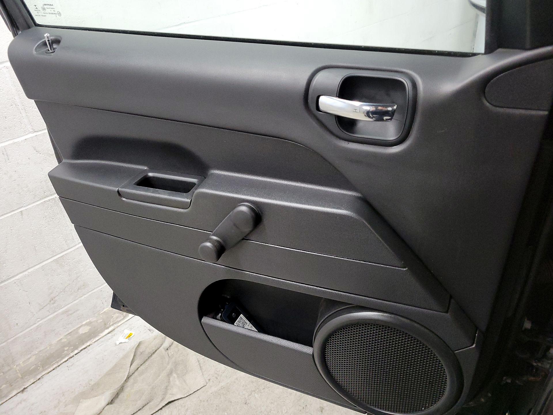 Thumbnail: 2014 Jeep Compass - 12