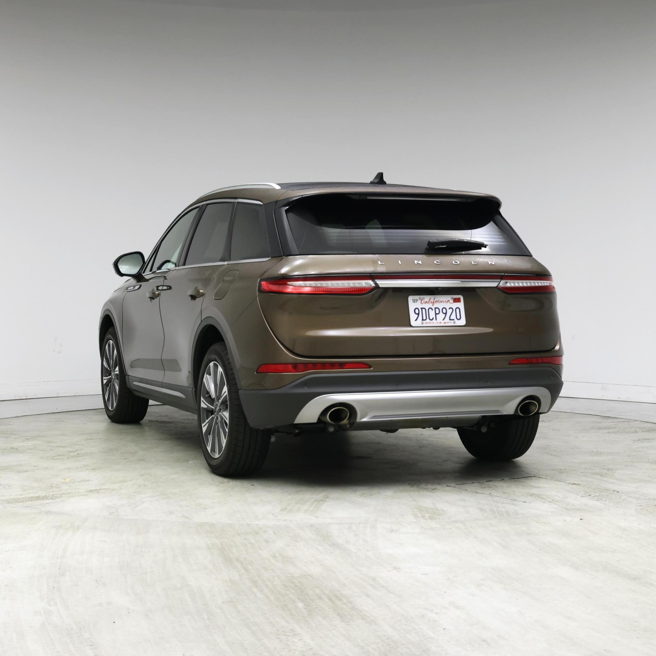 Thumbnail: 2022 Lincoln Corsair - 2