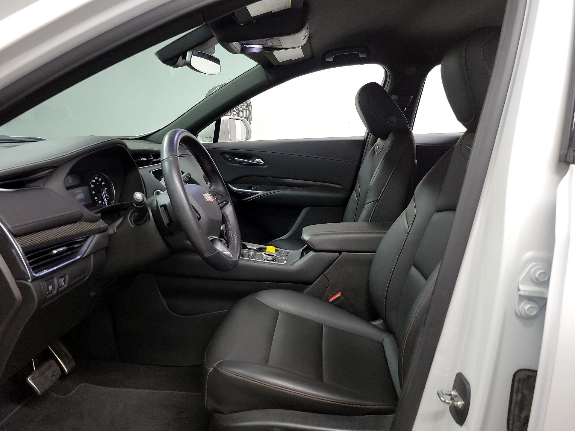 Thumbnail: 2019 Cadillac XT4 - 11