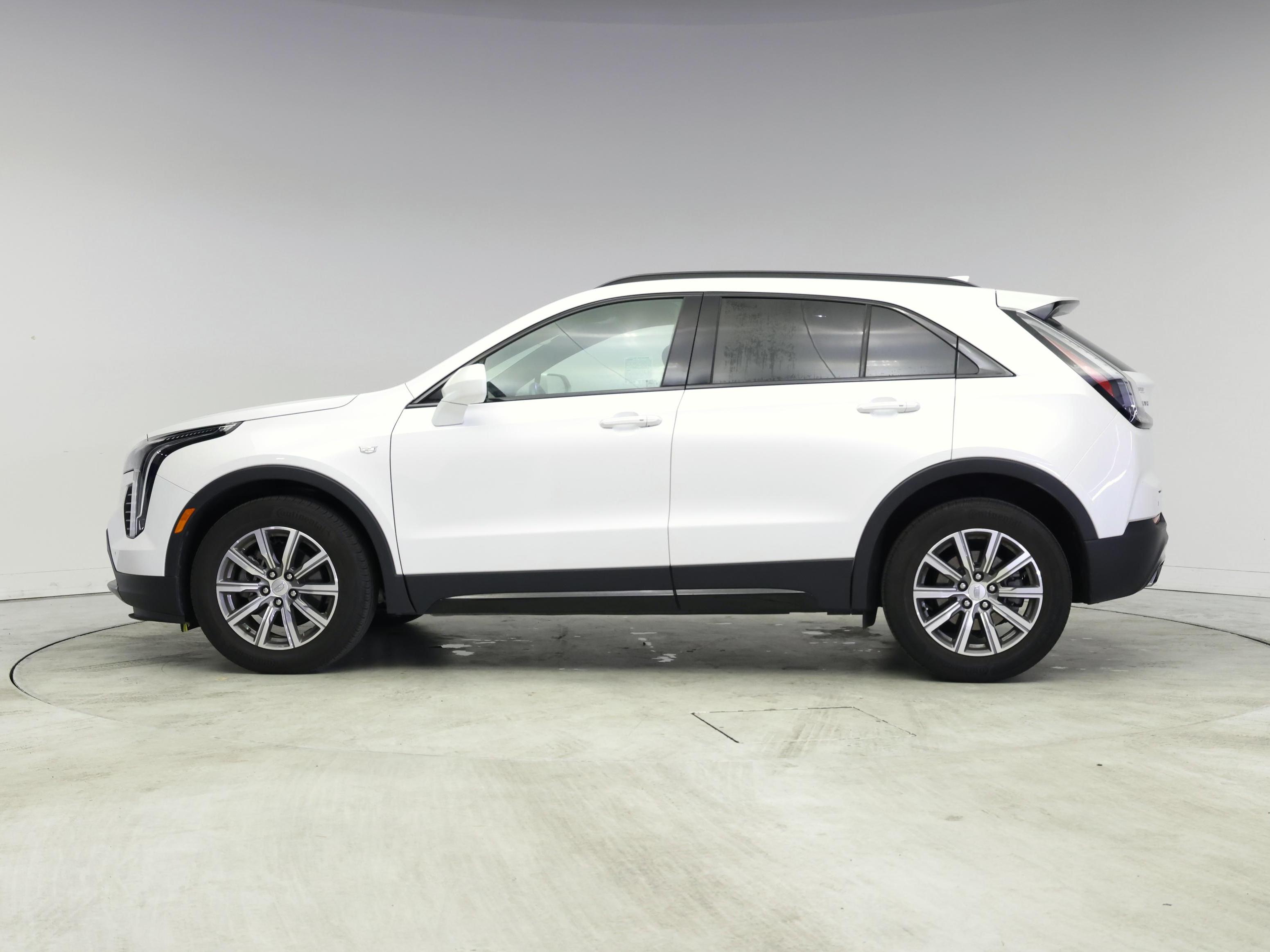 Thumbnail: 2019 Cadillac XT4 - 3