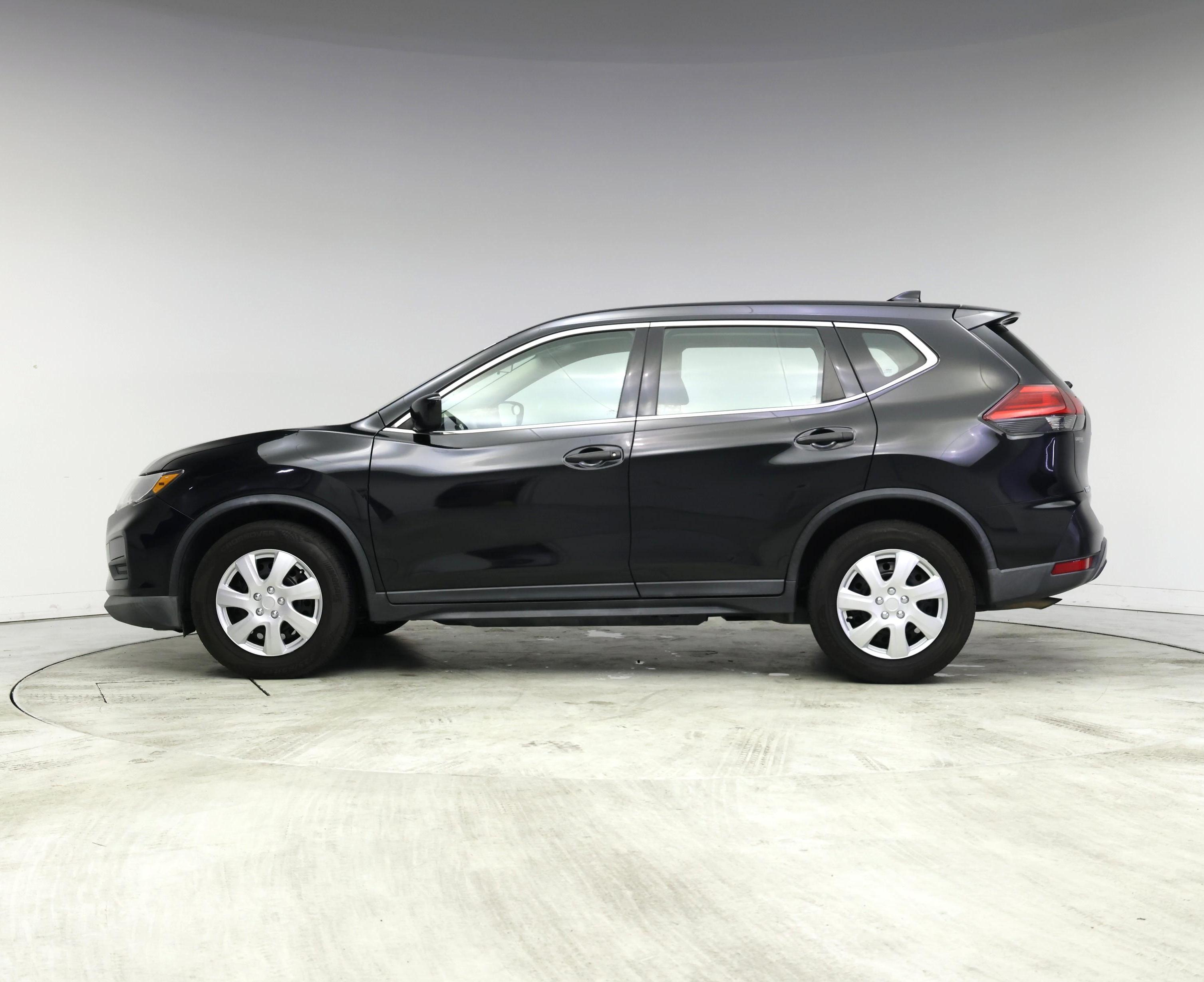 Thumbnail: 2017 Nissan Rogue - 3