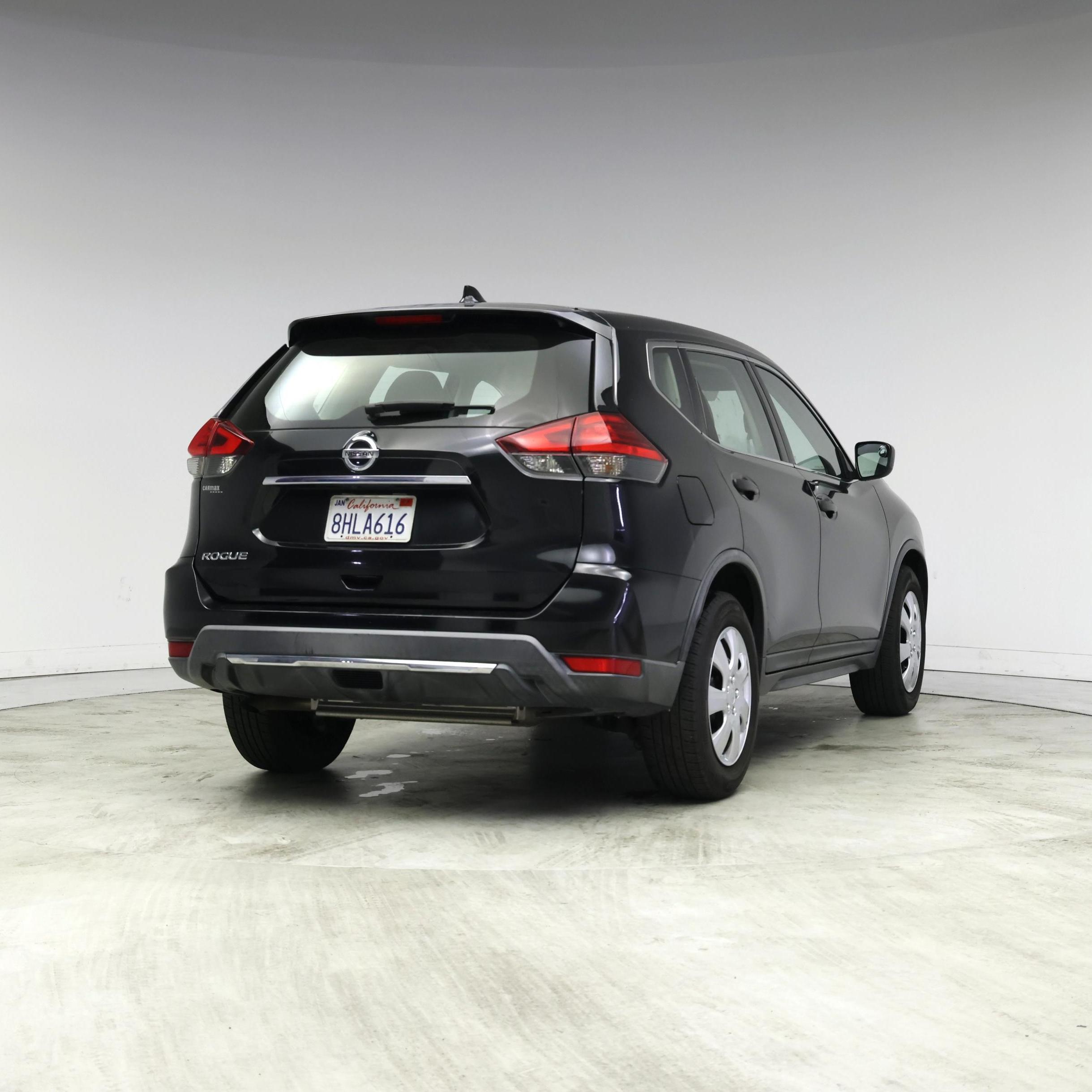 Thumbnail: 2017 Nissan Rogue - 8