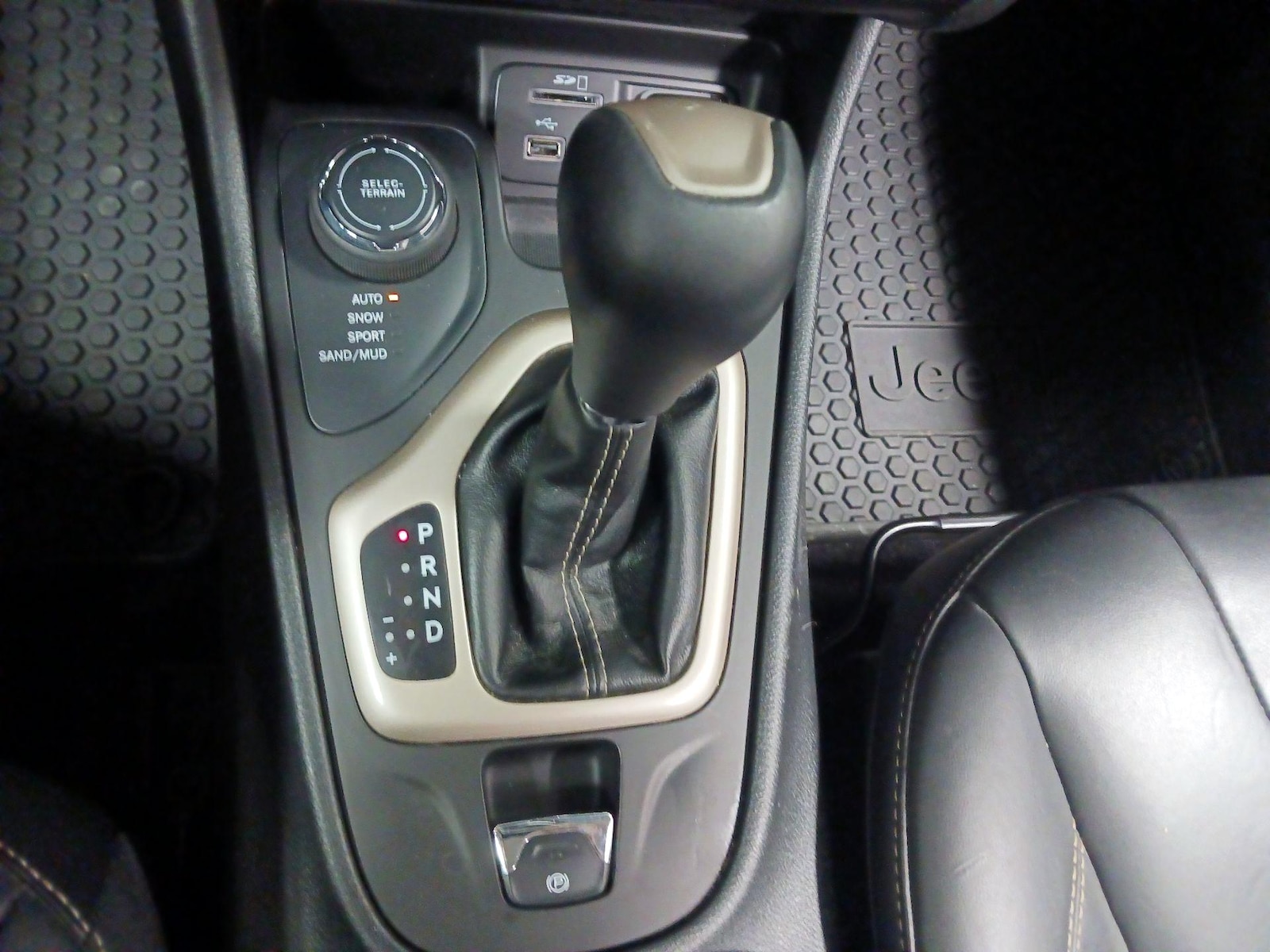 2016 Jeep Cherokee Limited - Photo 17