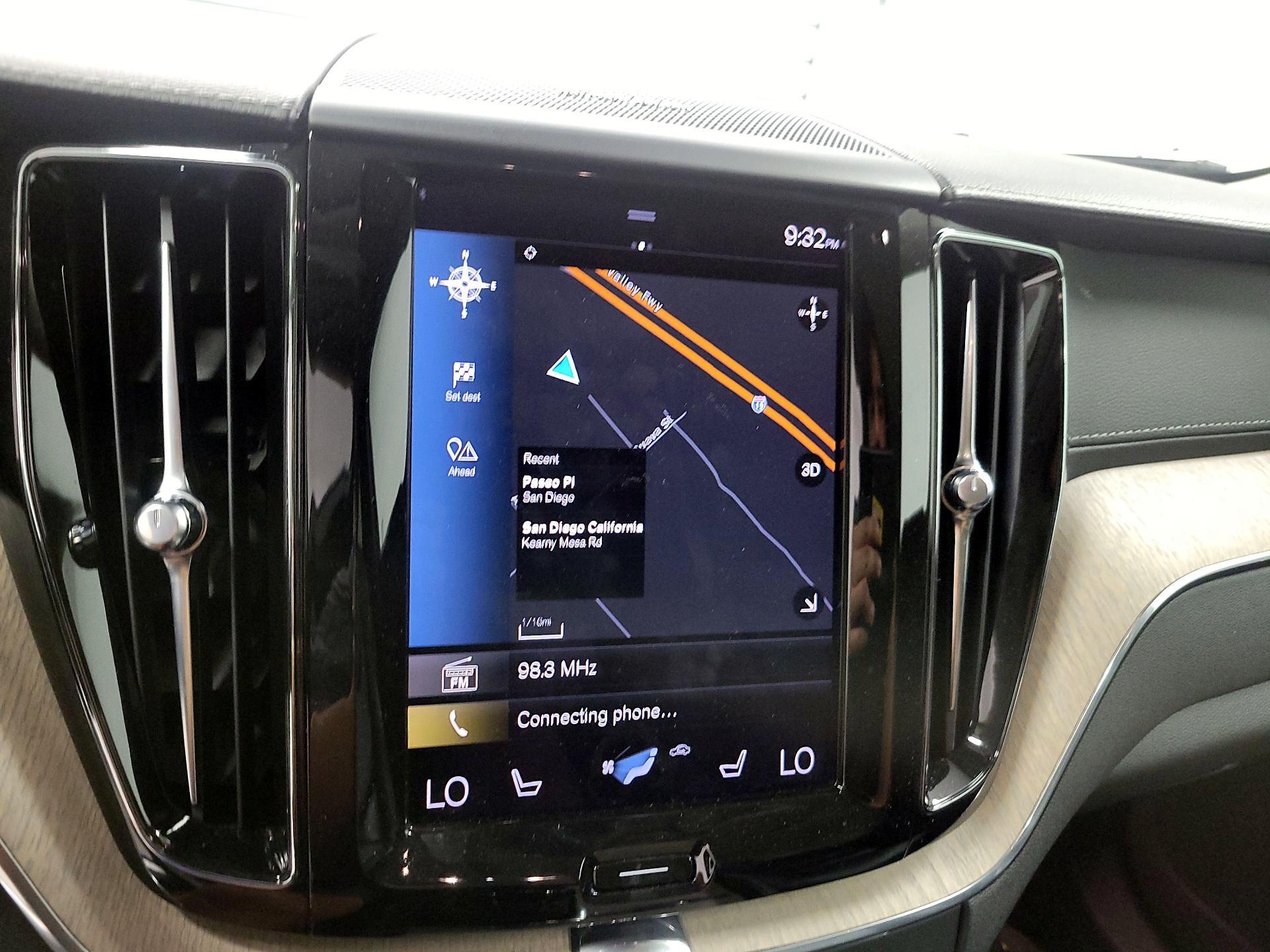Thumbnail: 2021 Volvo XC60 - 13