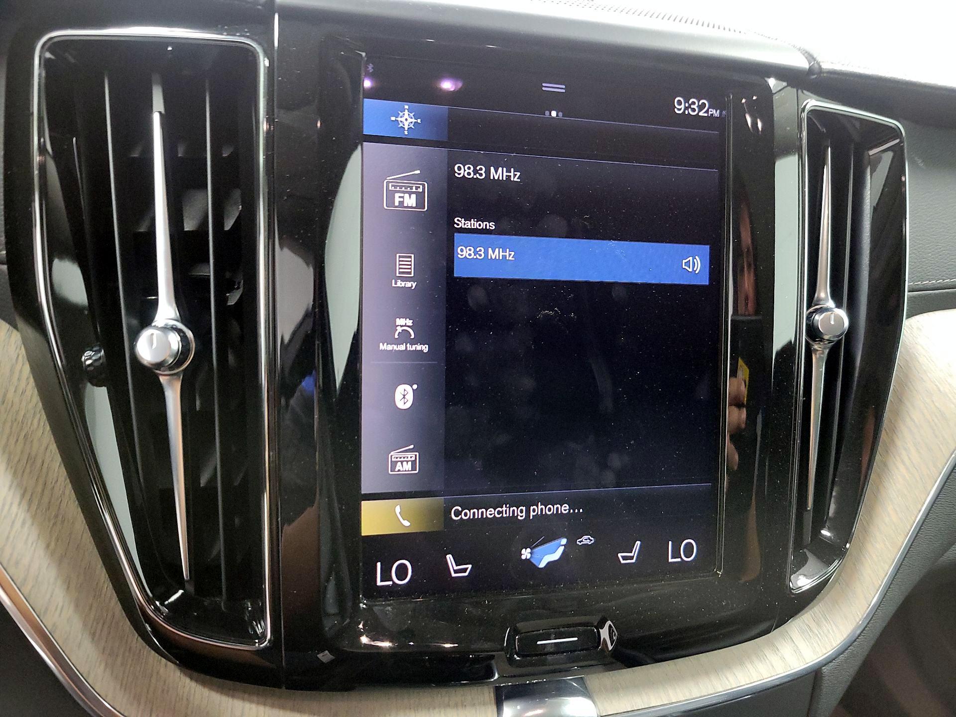 Thumbnail: 2021 Volvo XC60 - 15