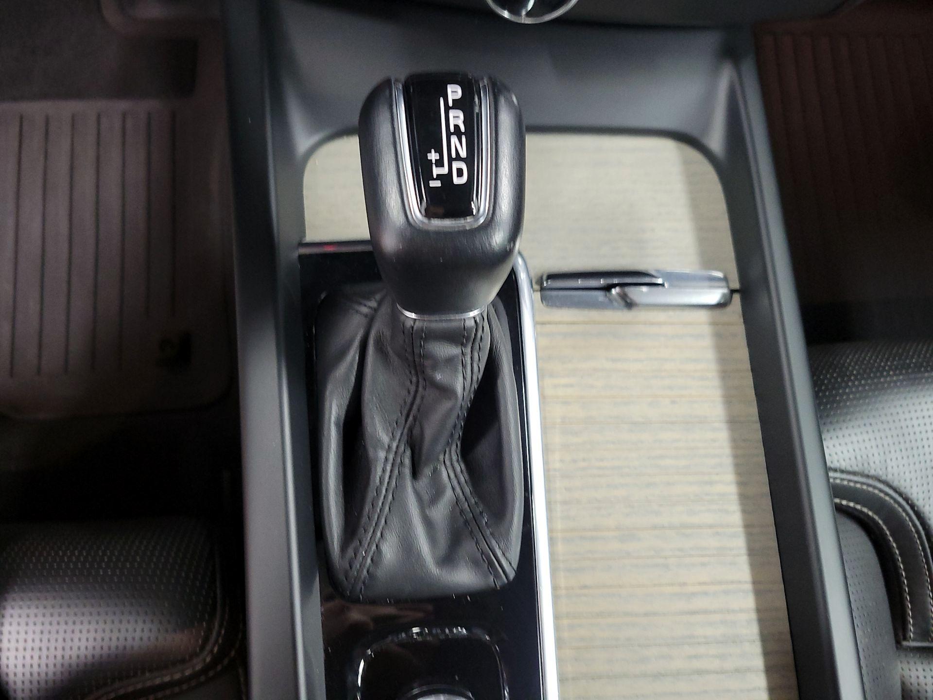 Thumbnail: 2021 Volvo XC60 - 17