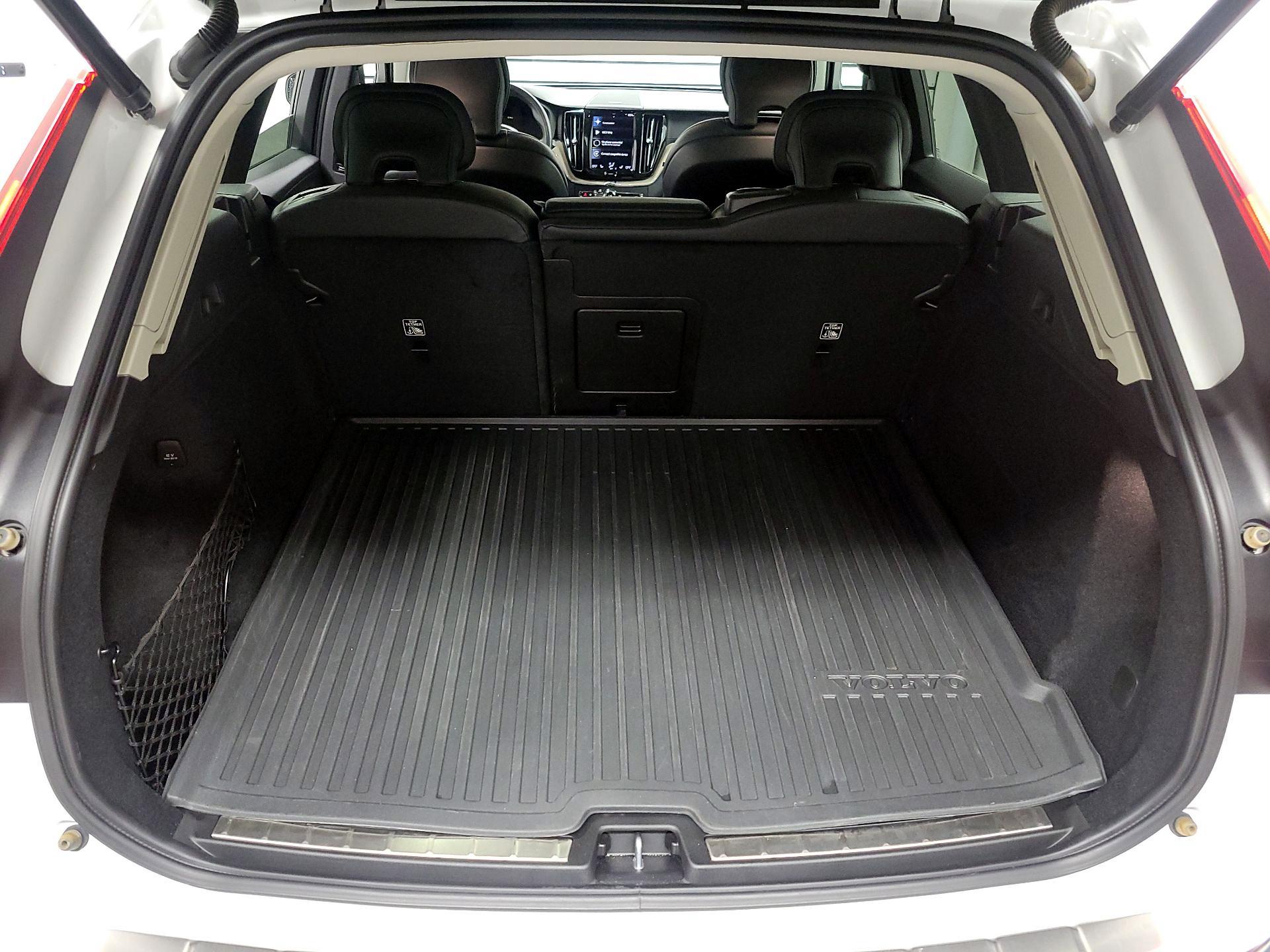 Thumbnail: 2021 Volvo XC60 - 19