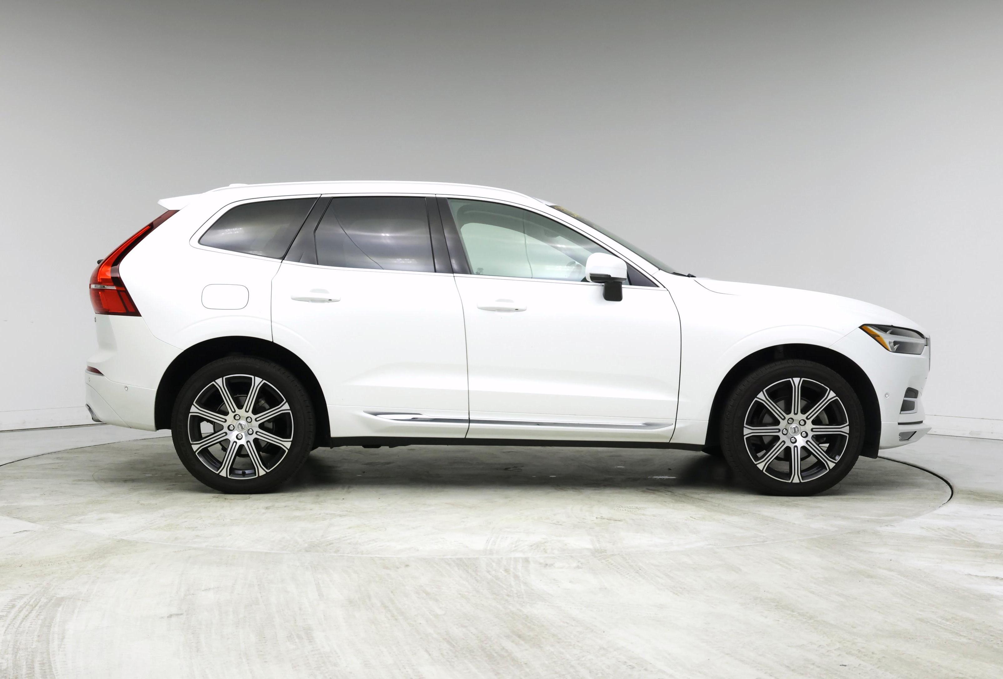 Thumbnail: 2021 Volvo XC60 - 7