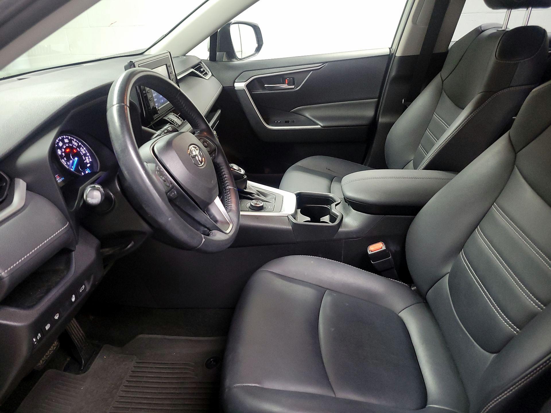 Thumbnail: 2021 Toyota RAV4 - 11