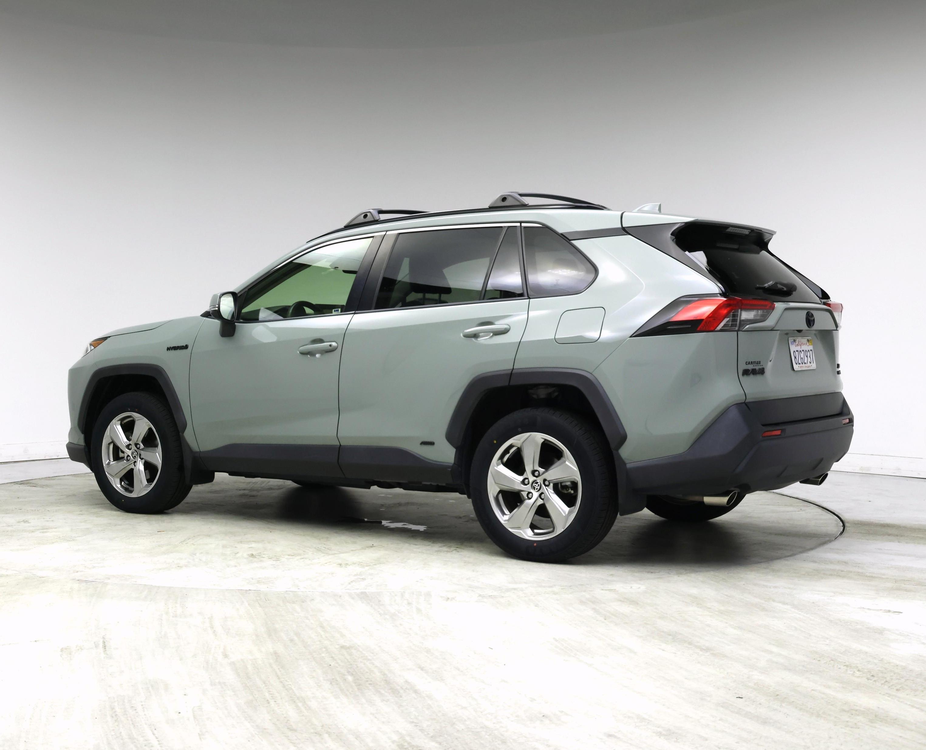 Thumbnail: 2021 Toyota RAV4 - 3