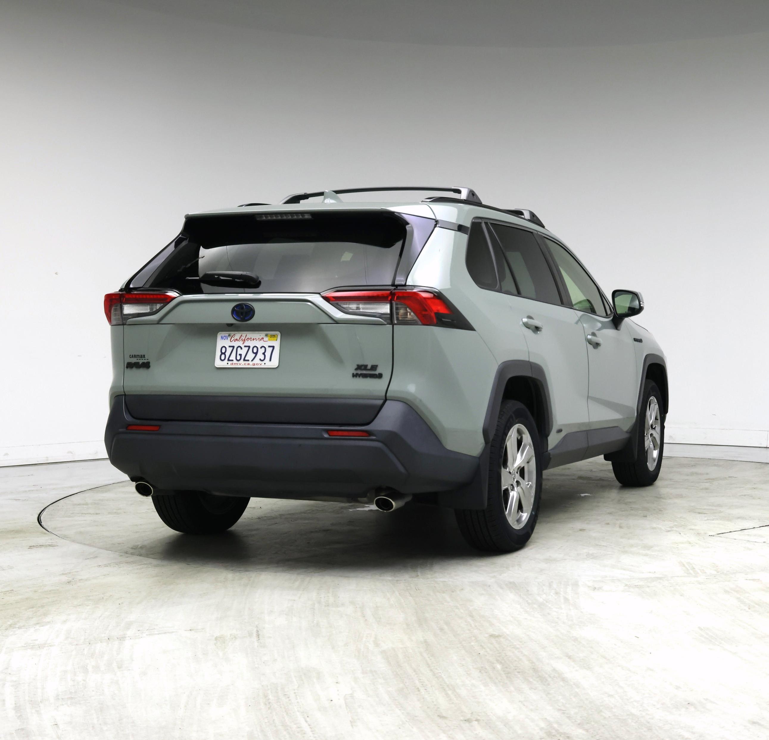Thumbnail: 2021 Toyota RAV4 - 6