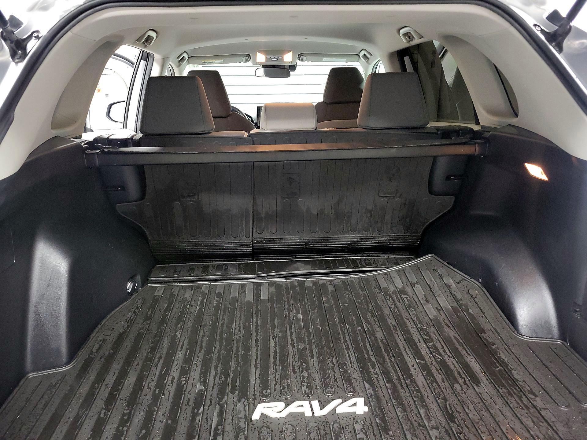 Thumbnail: 2020 Toyota RAV4 - 20