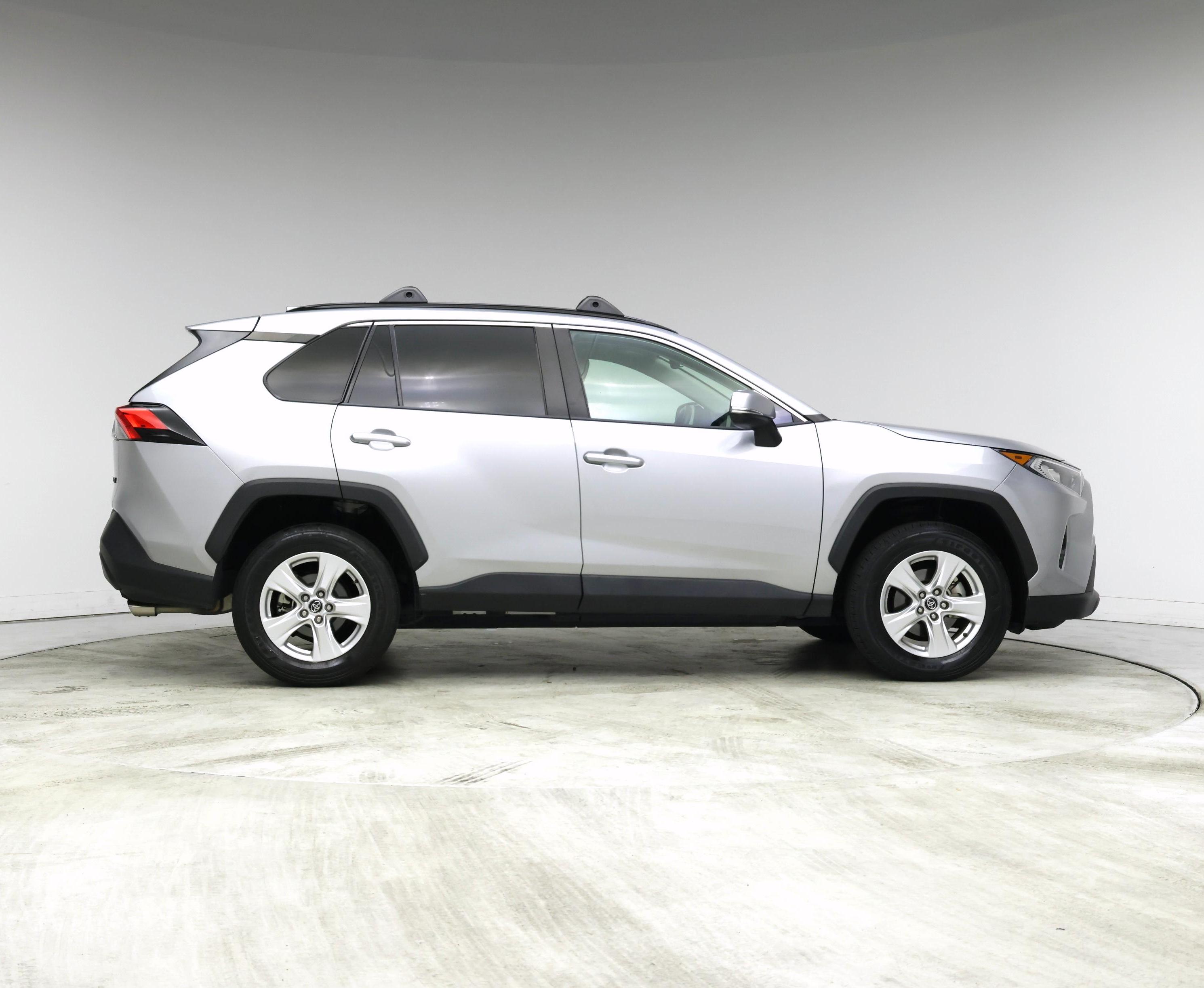 Thumbnail: 2020 Toyota RAV4 - 7