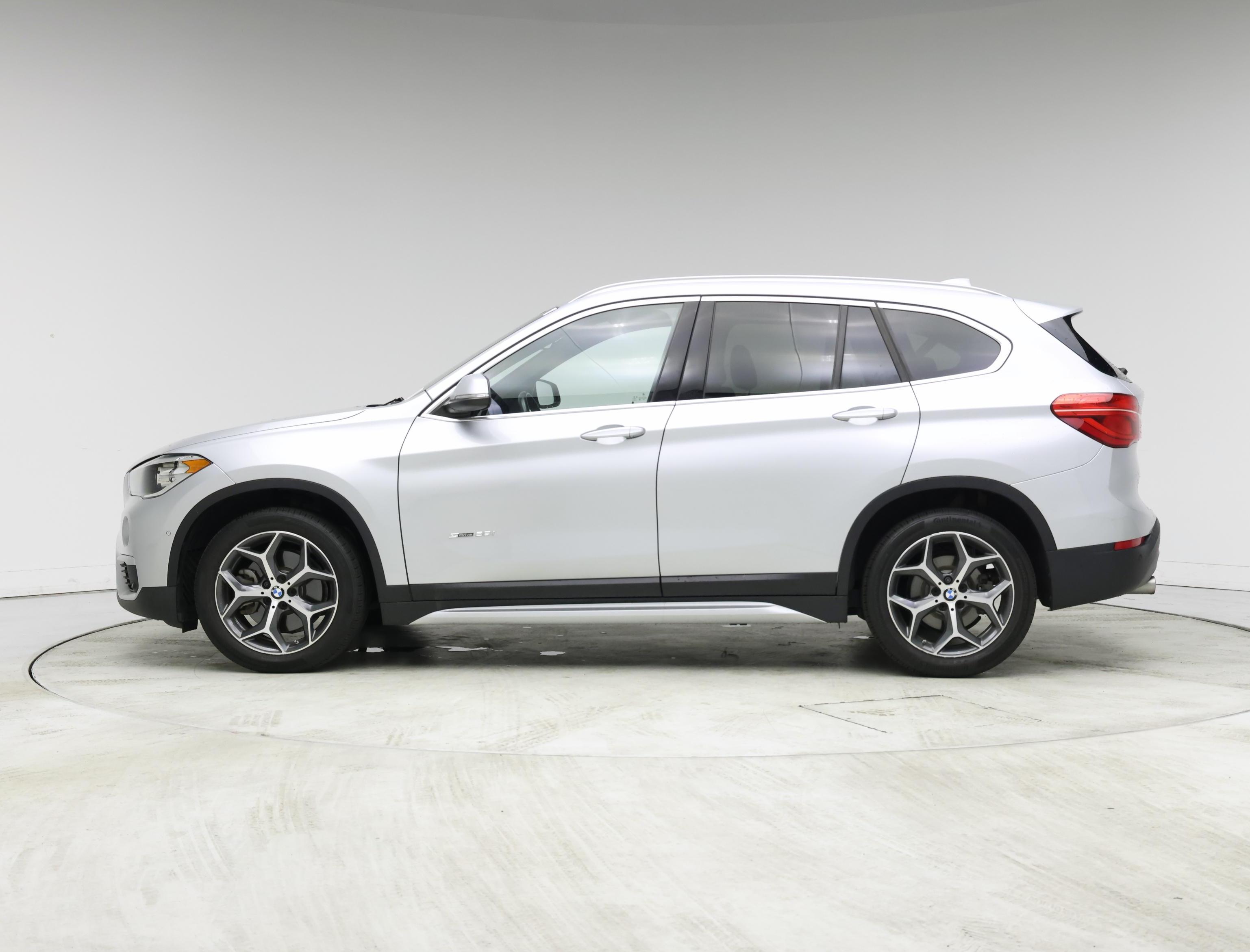 Thumbnail: 2017 BMW X1 - 3