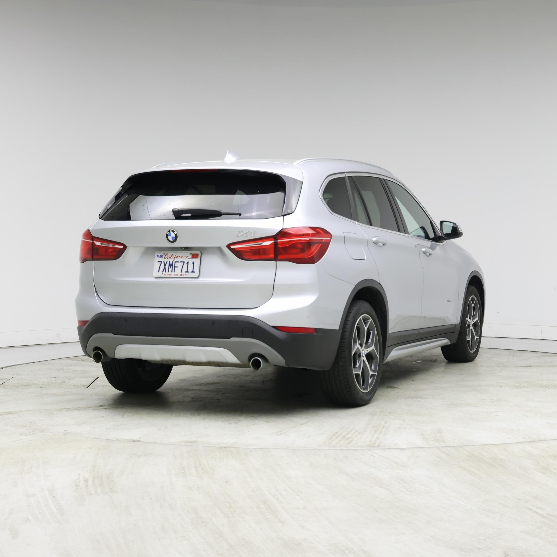 Thumbnail: 2017 BMW X1 - 8
