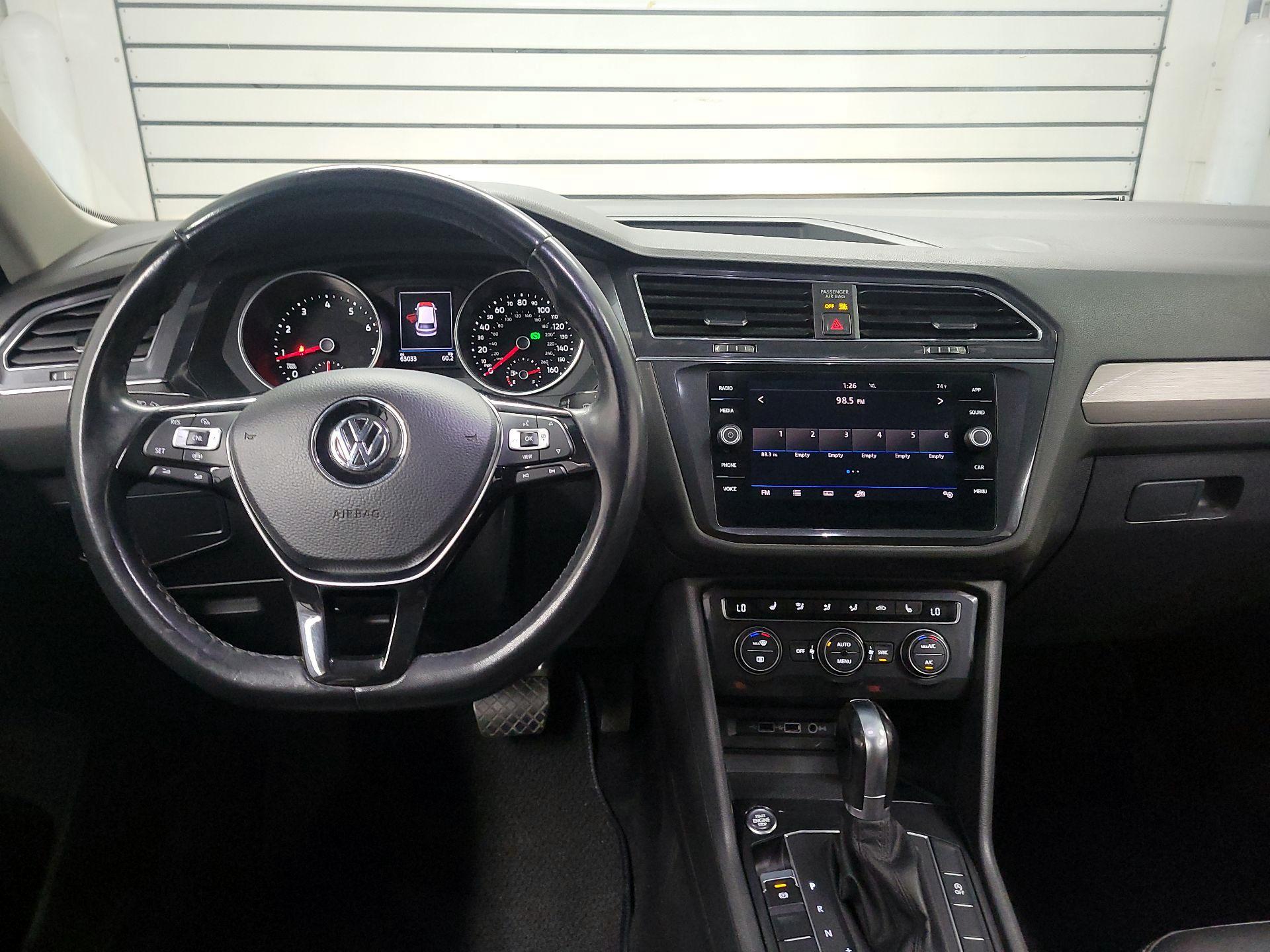 Thumbnail: 2019 Volkswagen Tiguan - 9