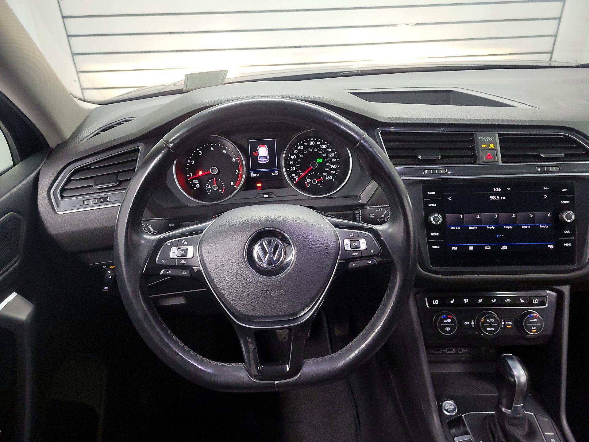 Thumbnail: 2019 Volkswagen Tiguan - 10