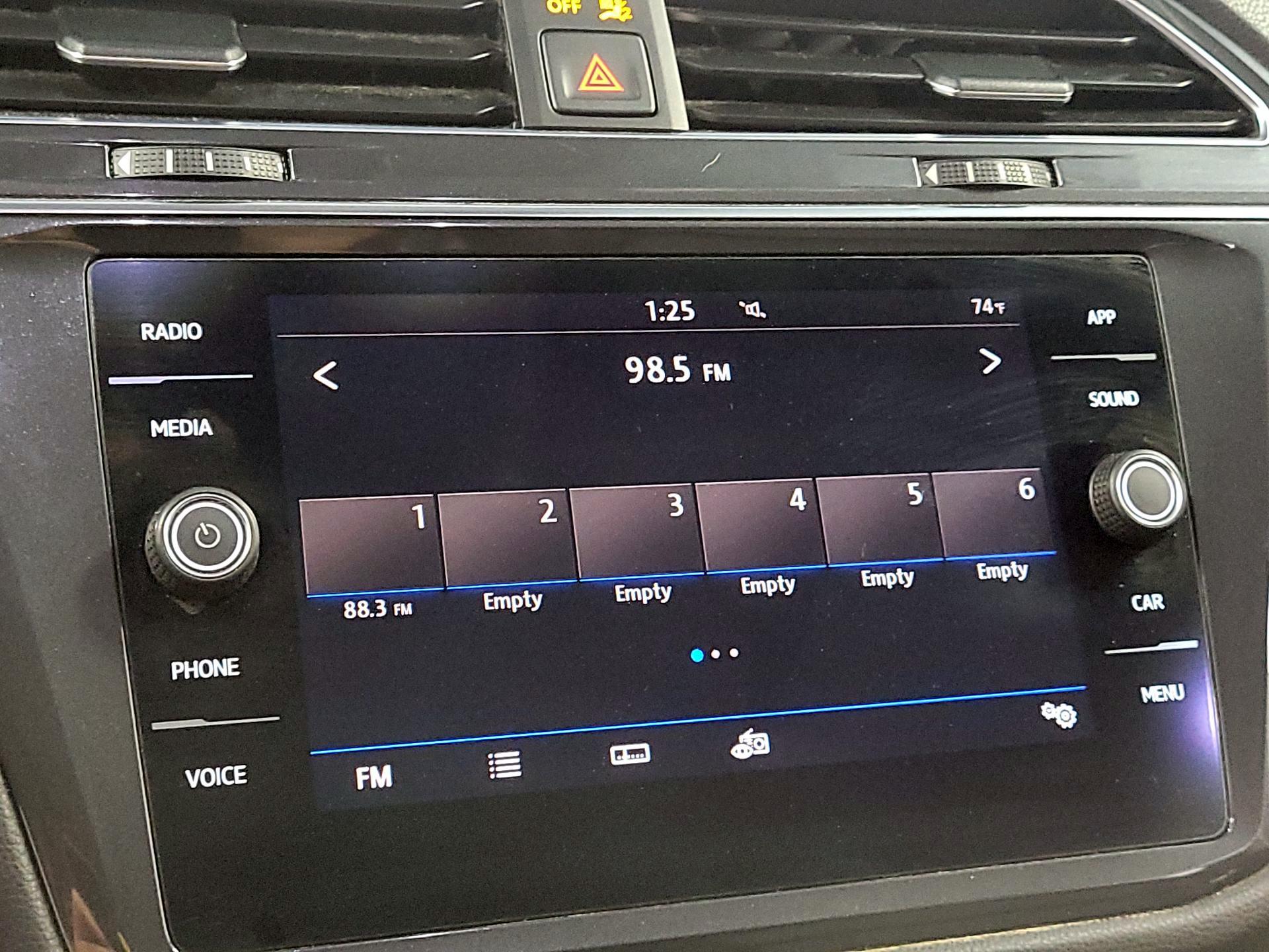 Thumbnail: 2019 Volkswagen Tiguan - 14
