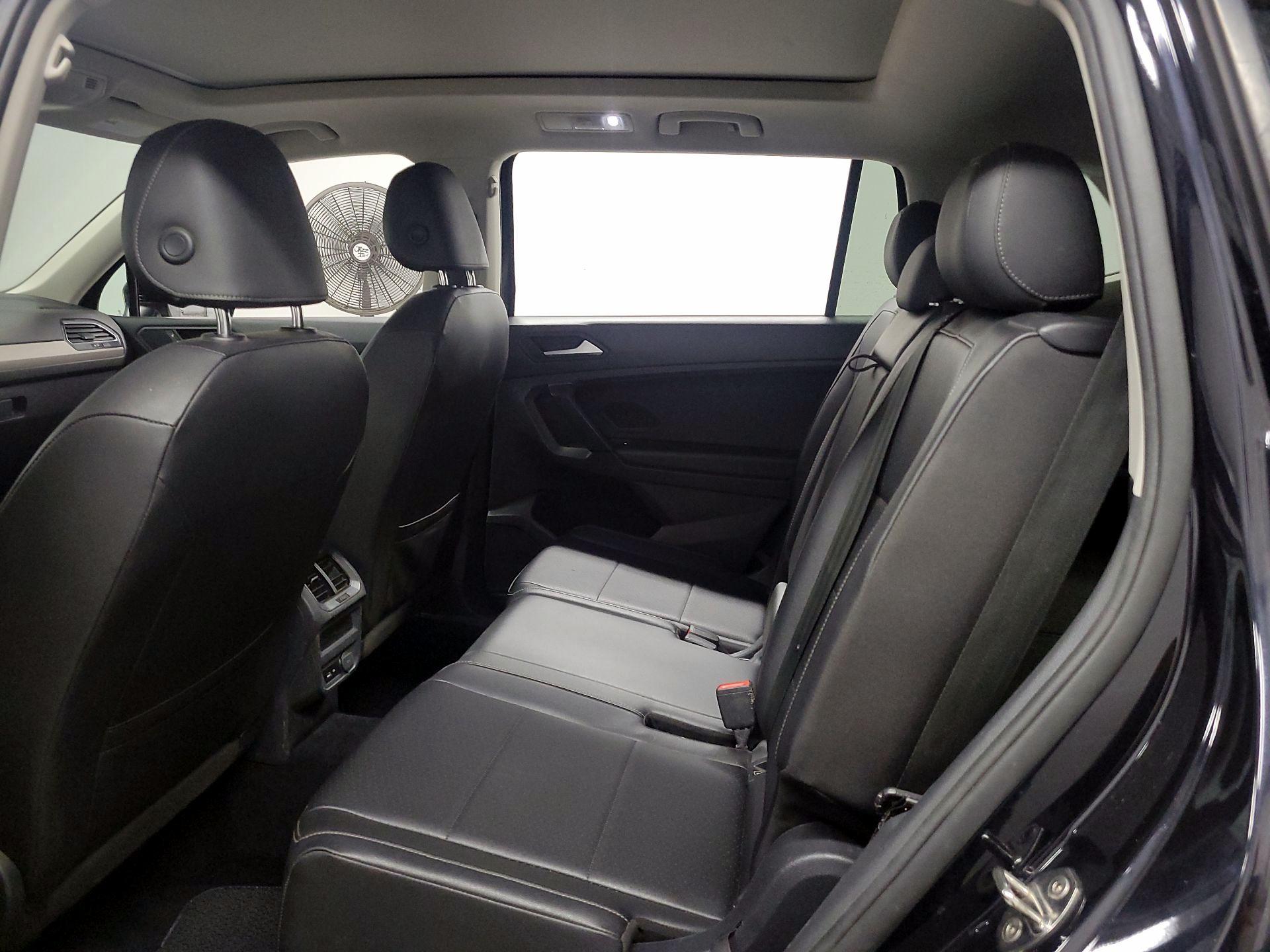 Thumbnail: 2019 Volkswagen Tiguan - 17