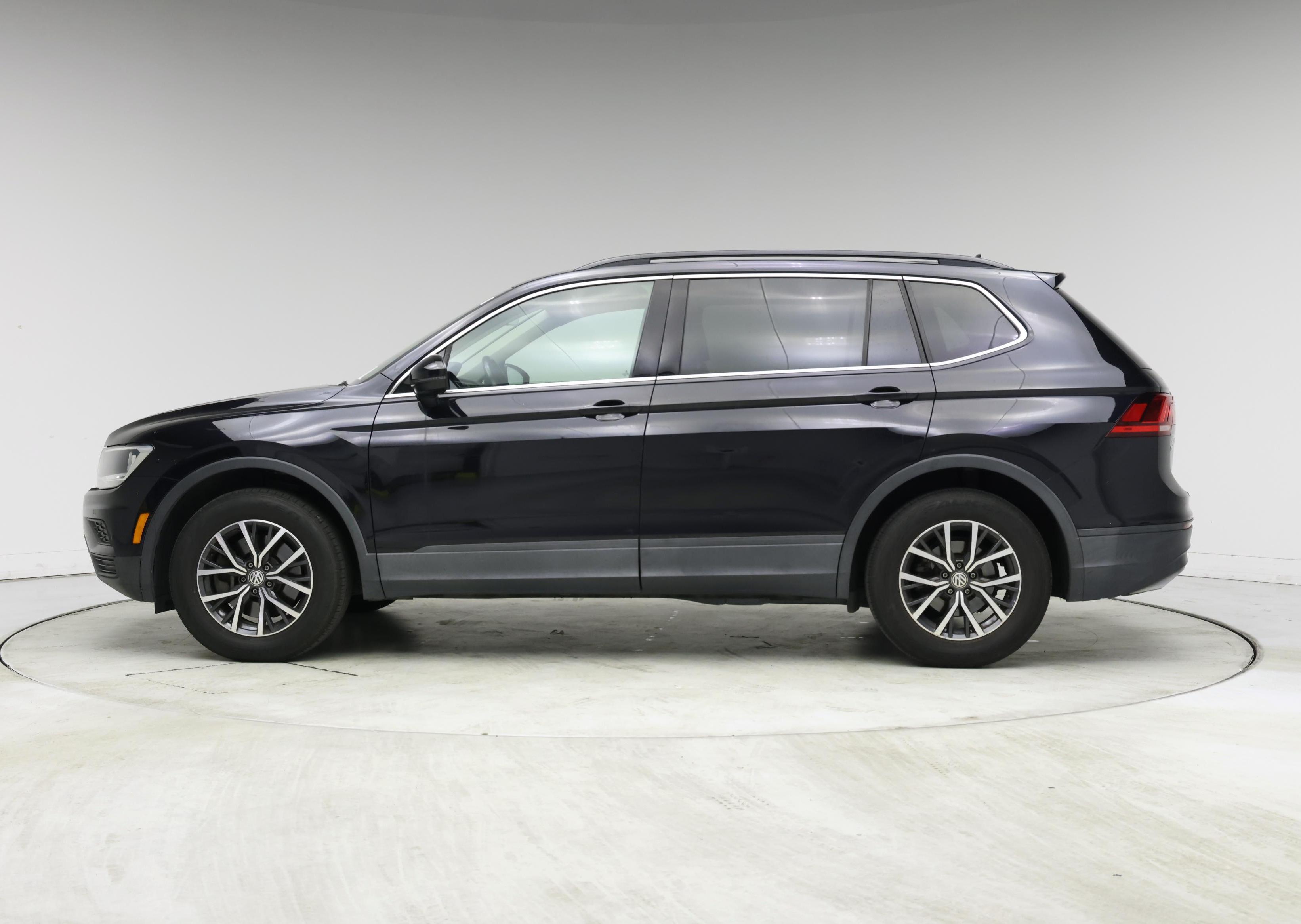 Thumbnail: 2019 Volkswagen Tiguan - 3