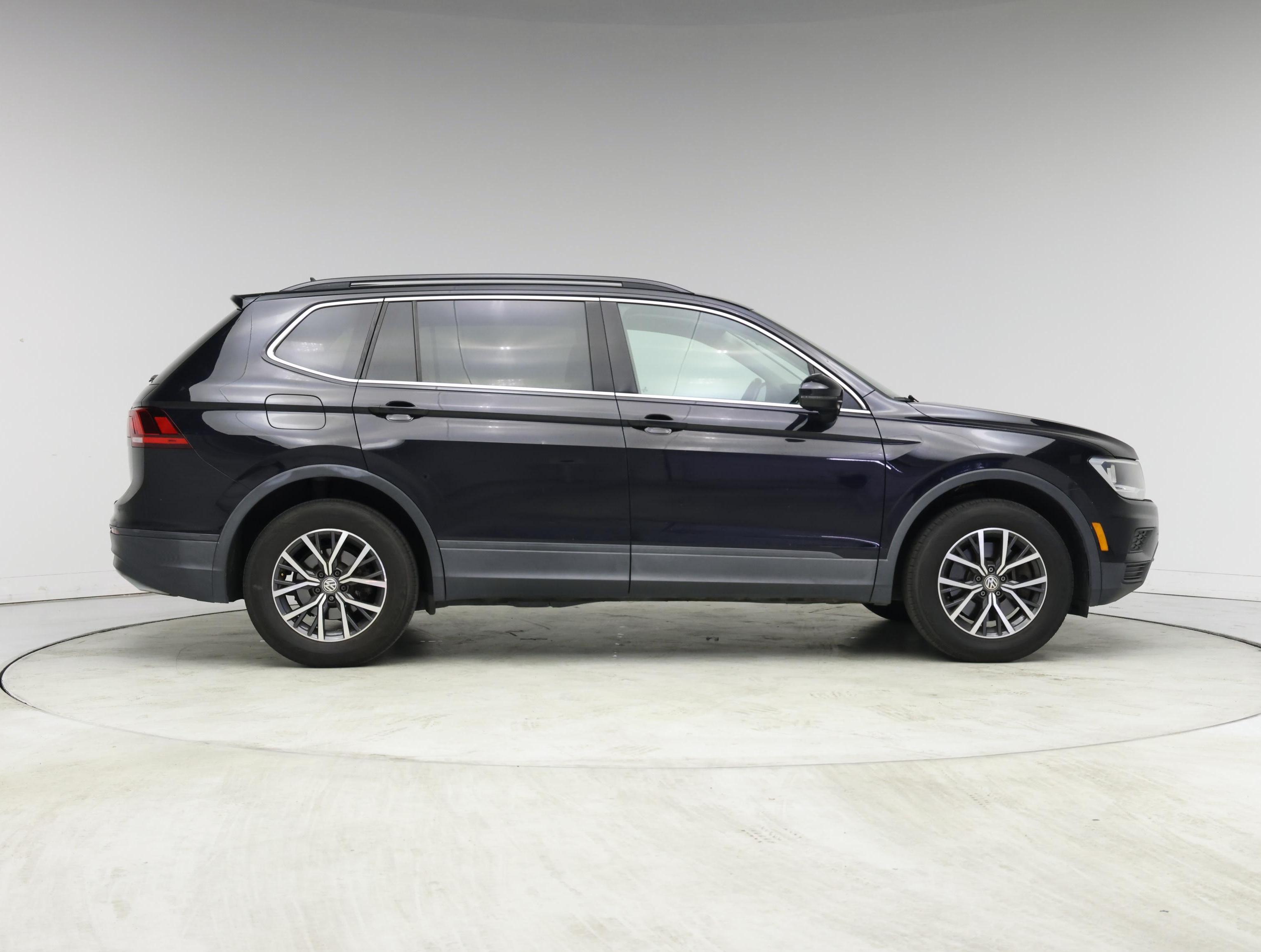 Thumbnail: 2019 Volkswagen Tiguan - 7