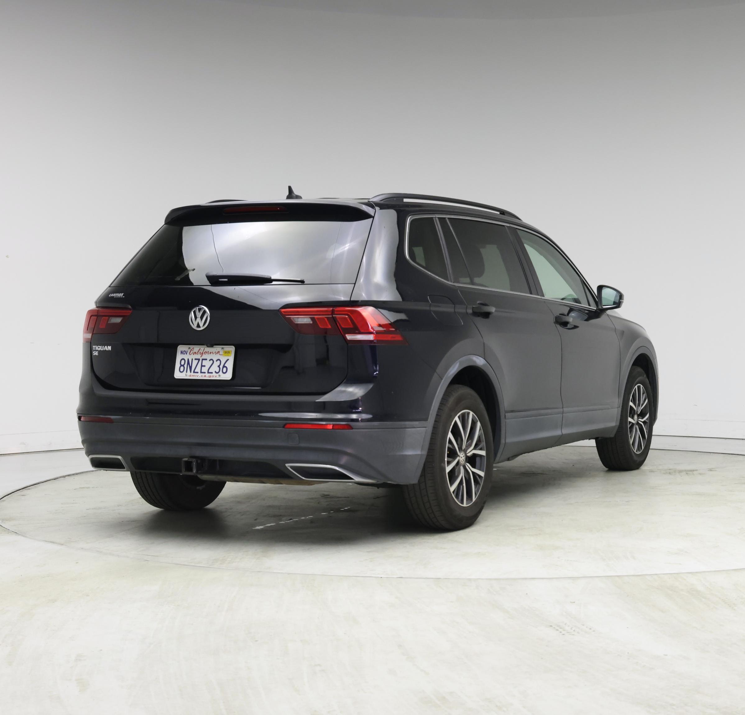 Thumbnail: 2019 Volkswagen Tiguan - 8
