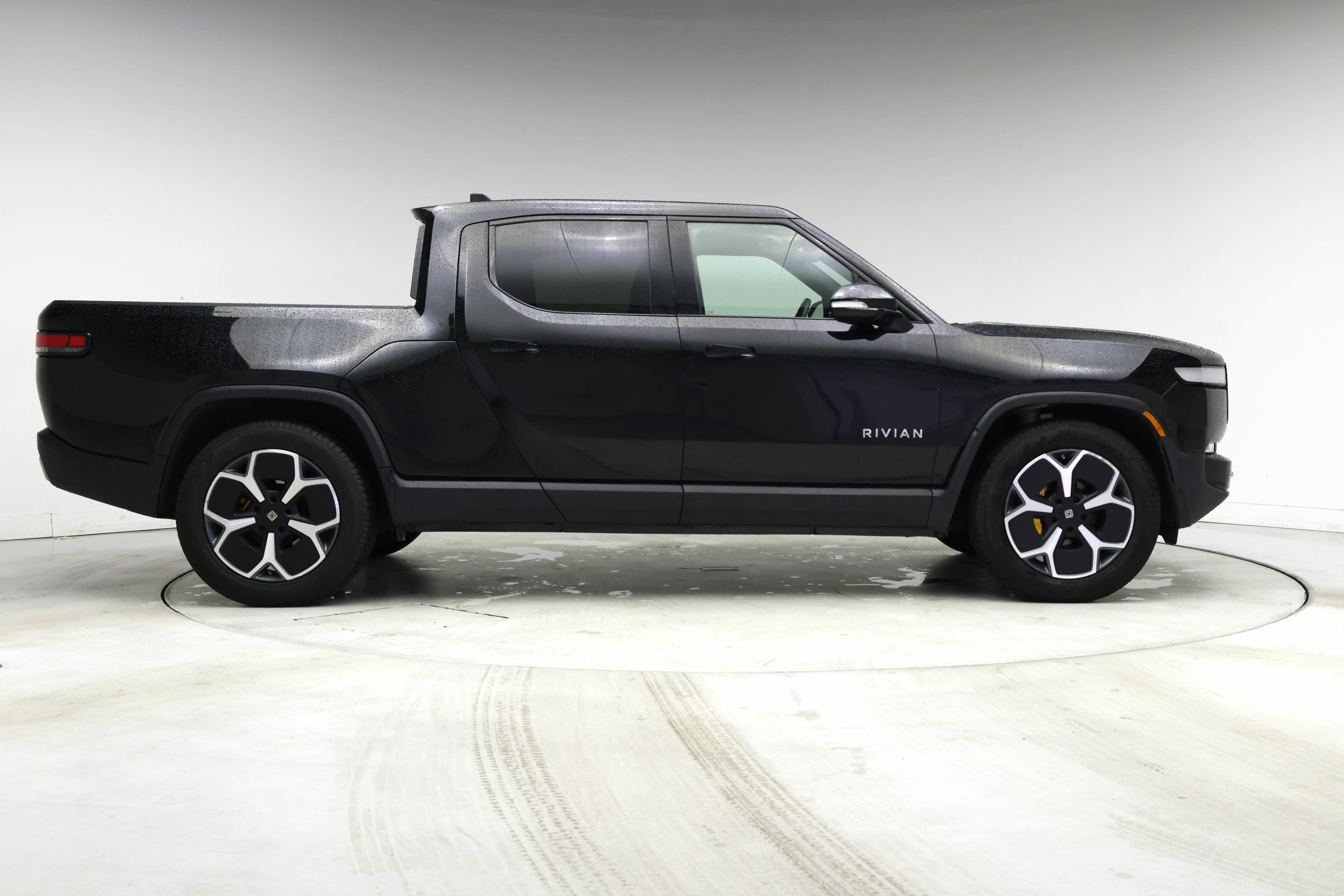 Thumbnail: 2022 Rivian R1T - 7
