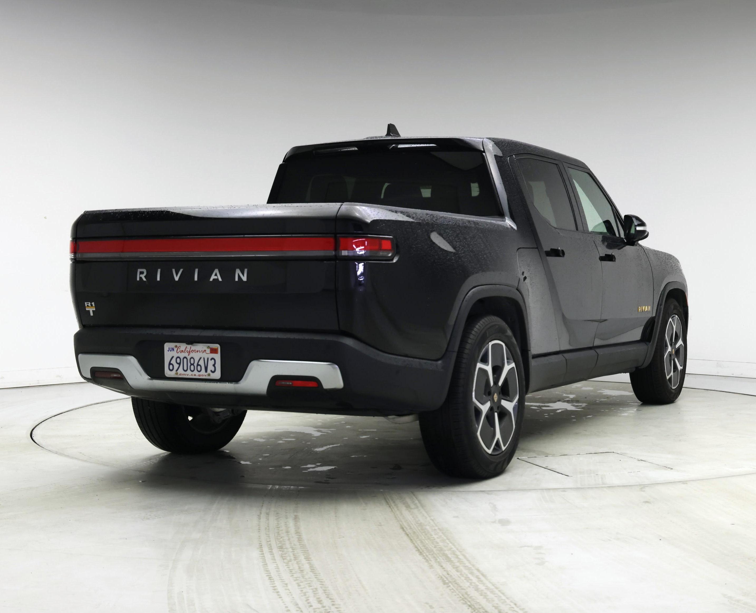 Thumbnail: 2022 Rivian R1T - 8