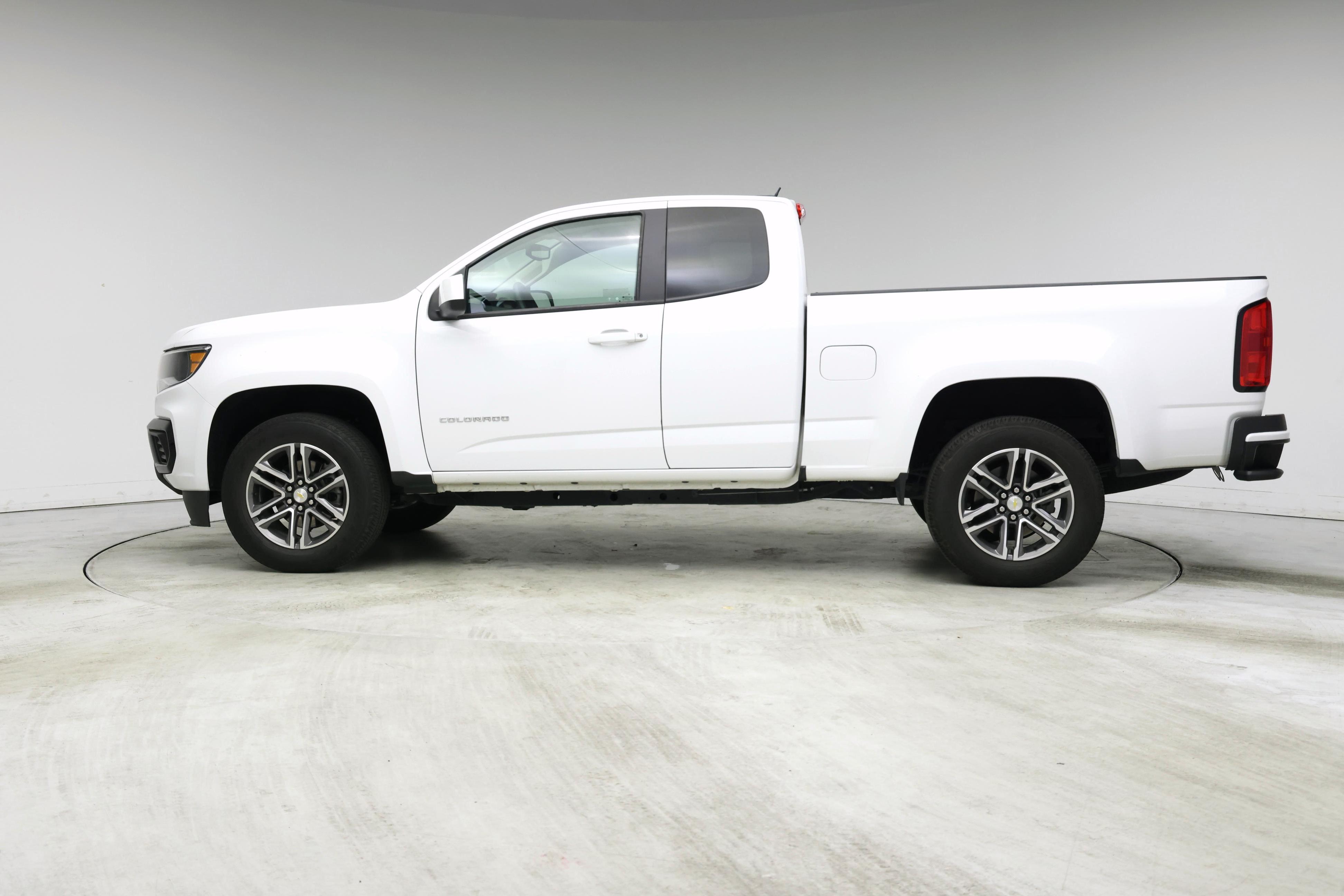 Thumbnail: 2021 Chevrolet Colorado - 3