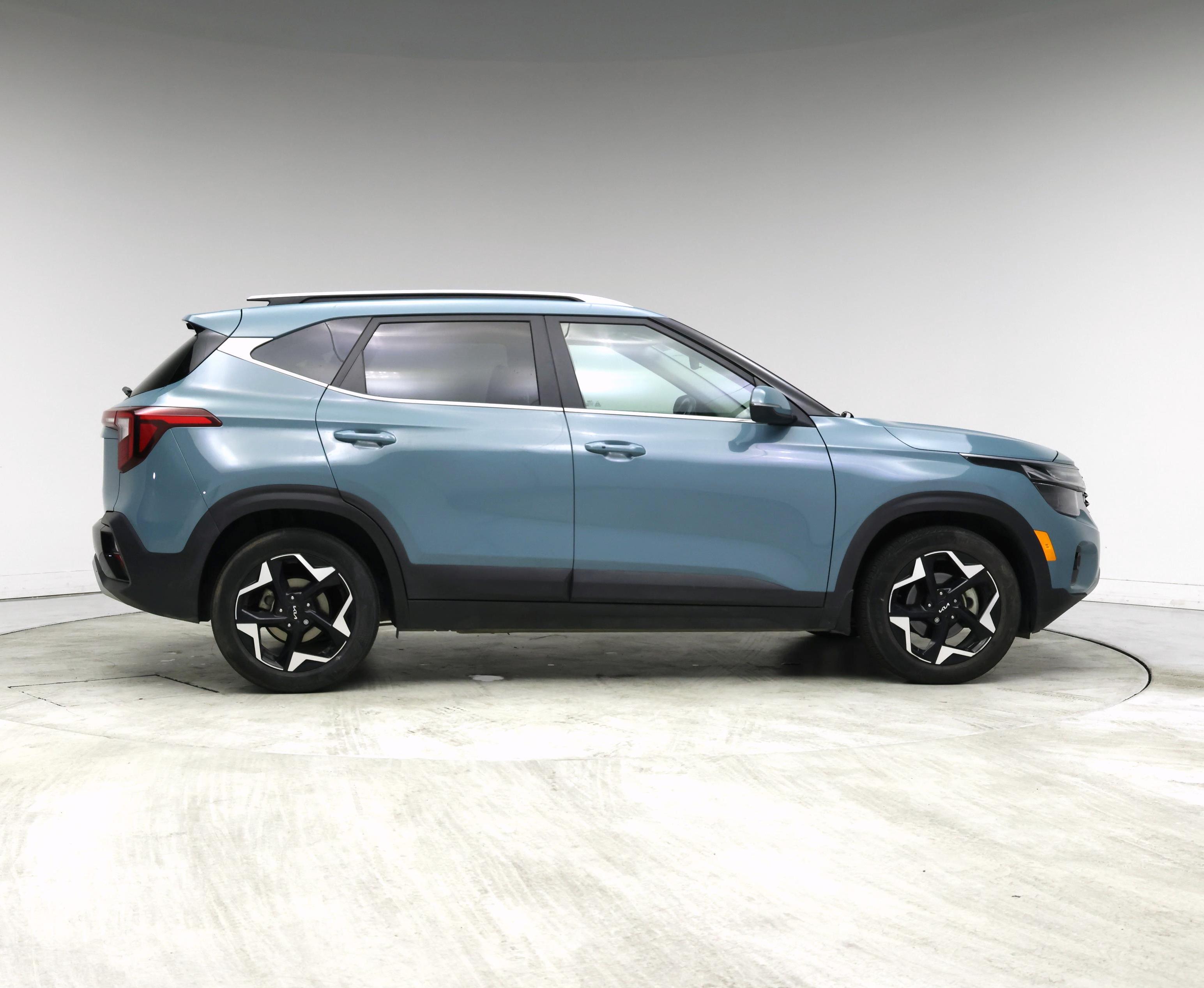 Thumbnail: 2024 Kia Seltos - 7