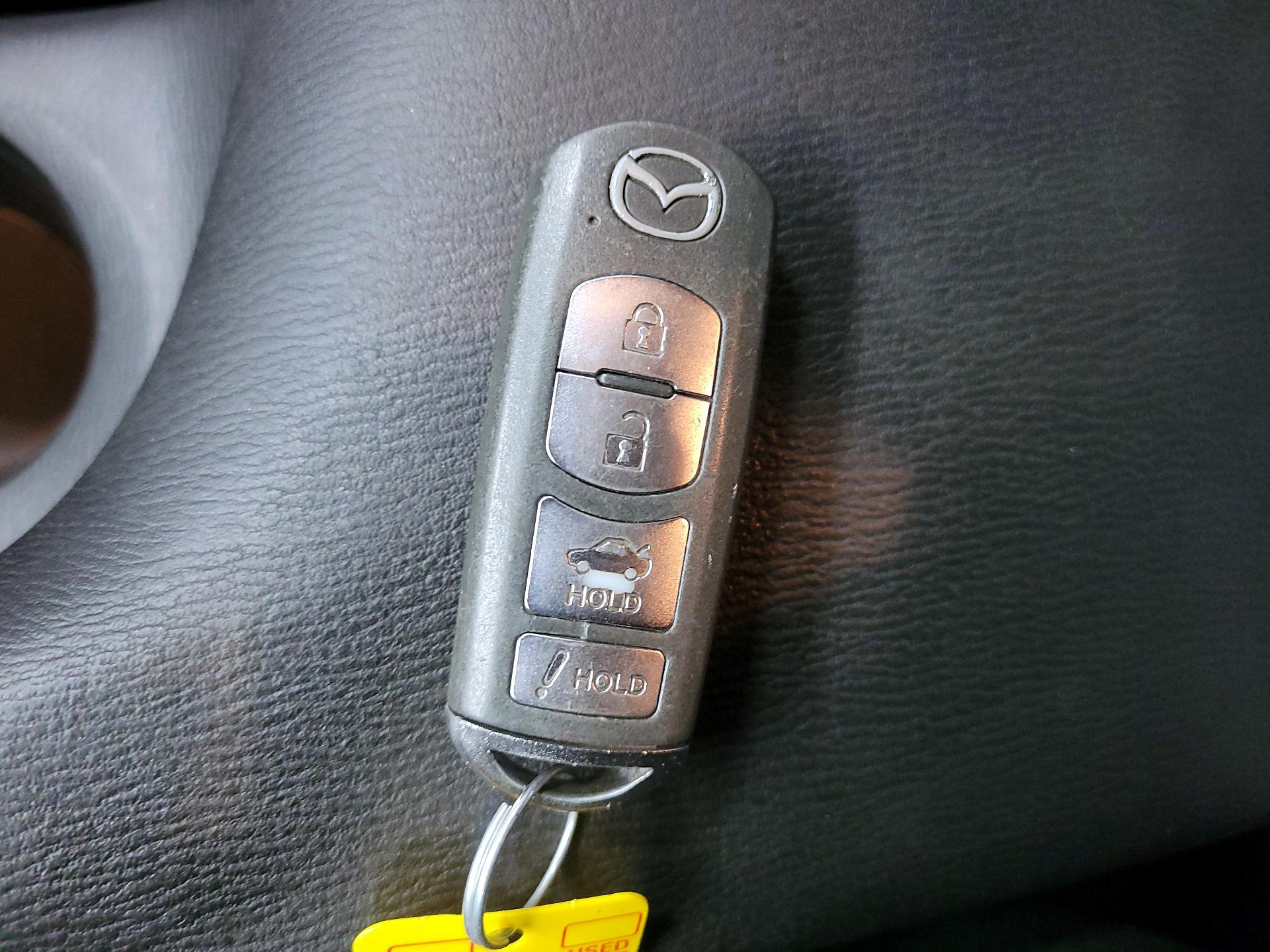Thumbnail: 2016 Mazda Mazda3 - 19