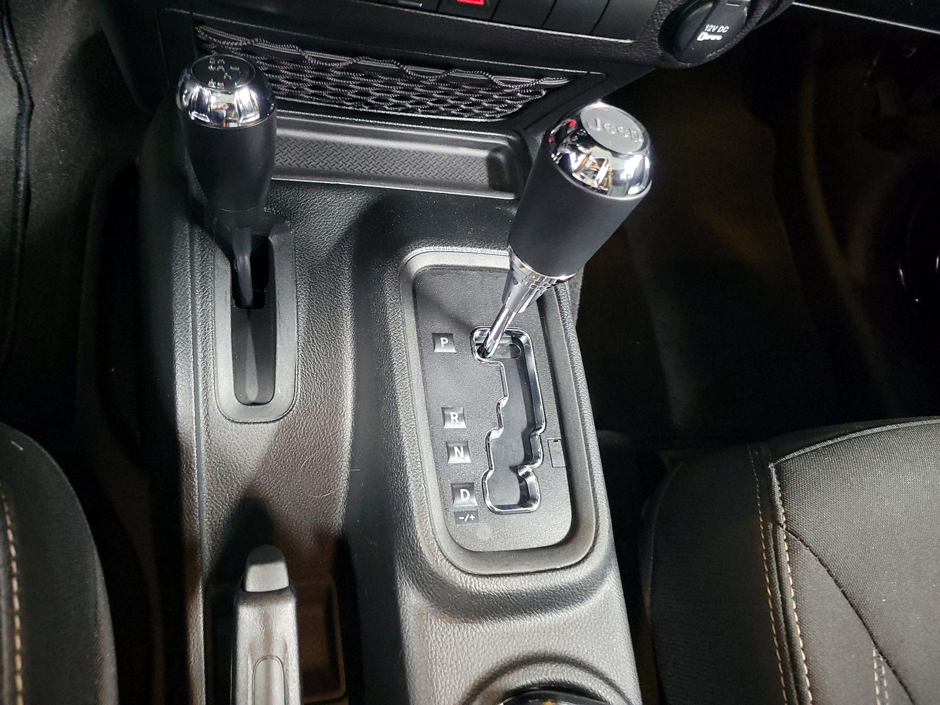 Thumbnail: 2018 Jeep Wrangler - 15