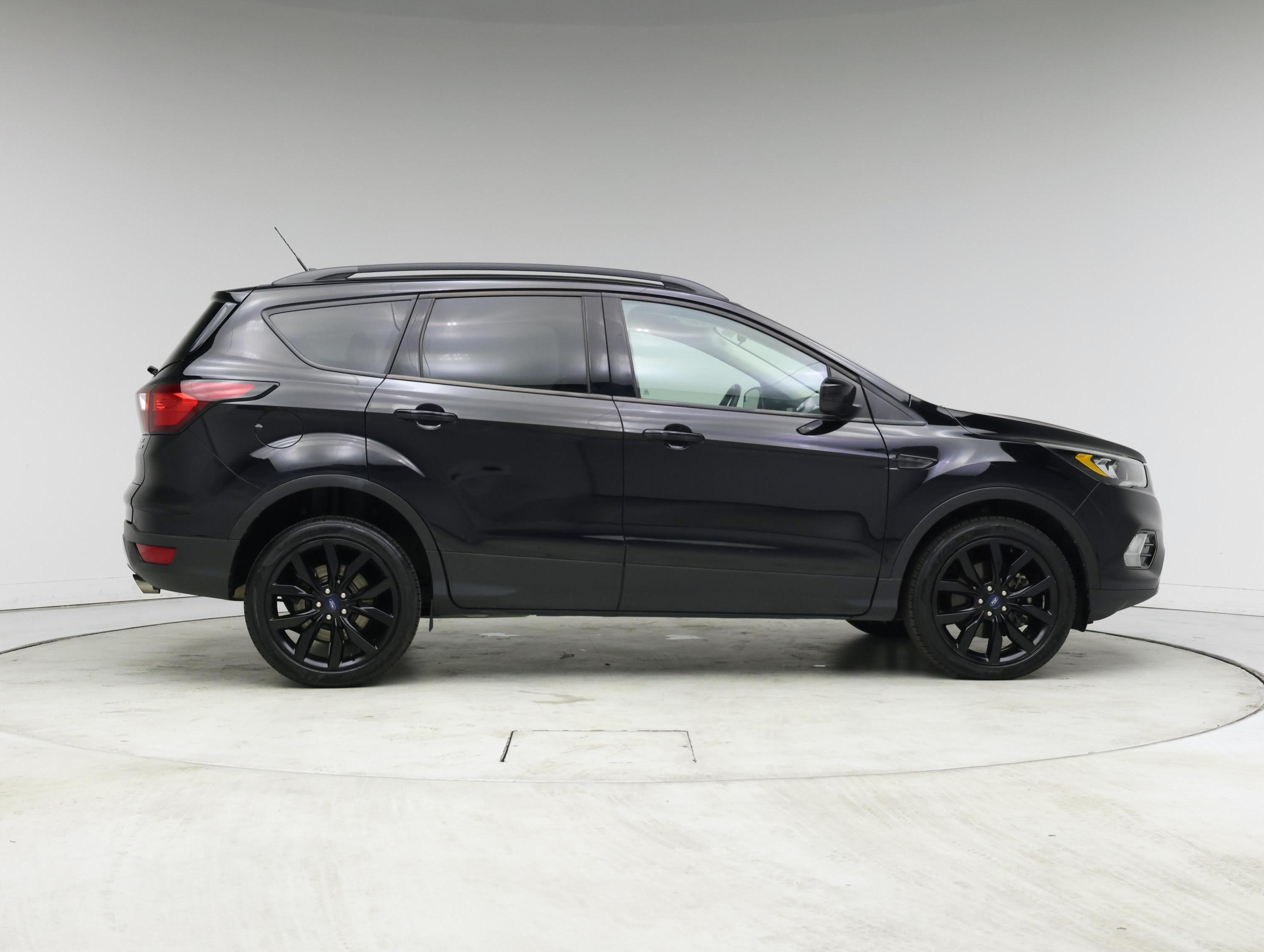 Thumbnail: 2019 Ford Escape - 7
