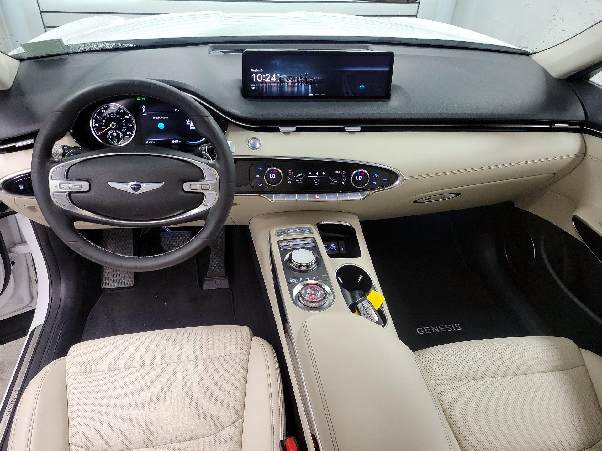 Thumbnail: 2022 Genesis GV70 - 9