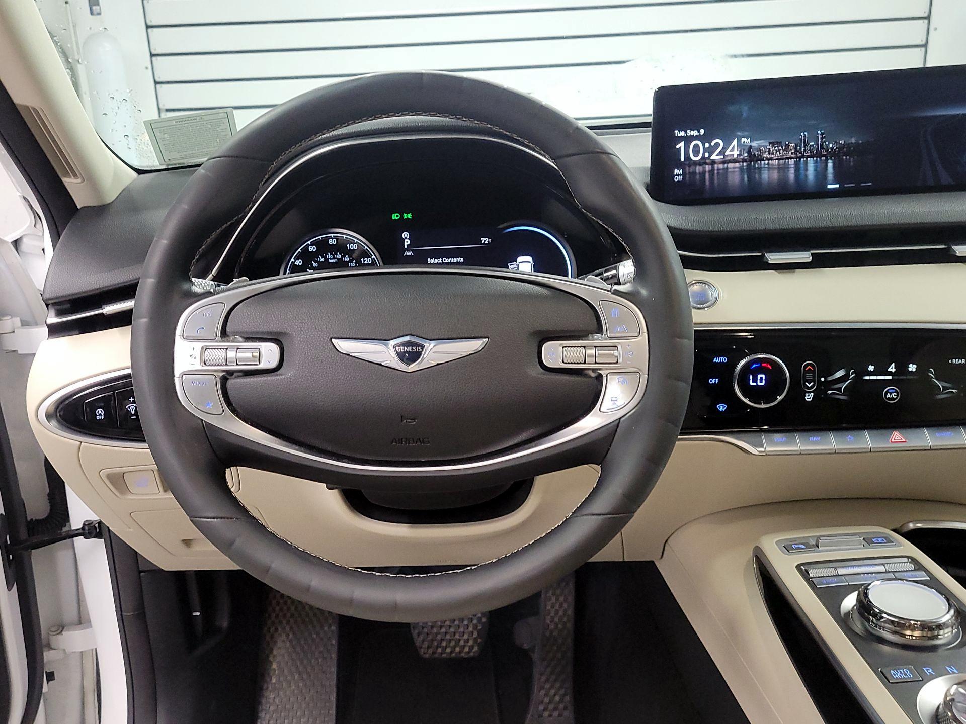 Thumbnail: 2022 Genesis GV70 - 10