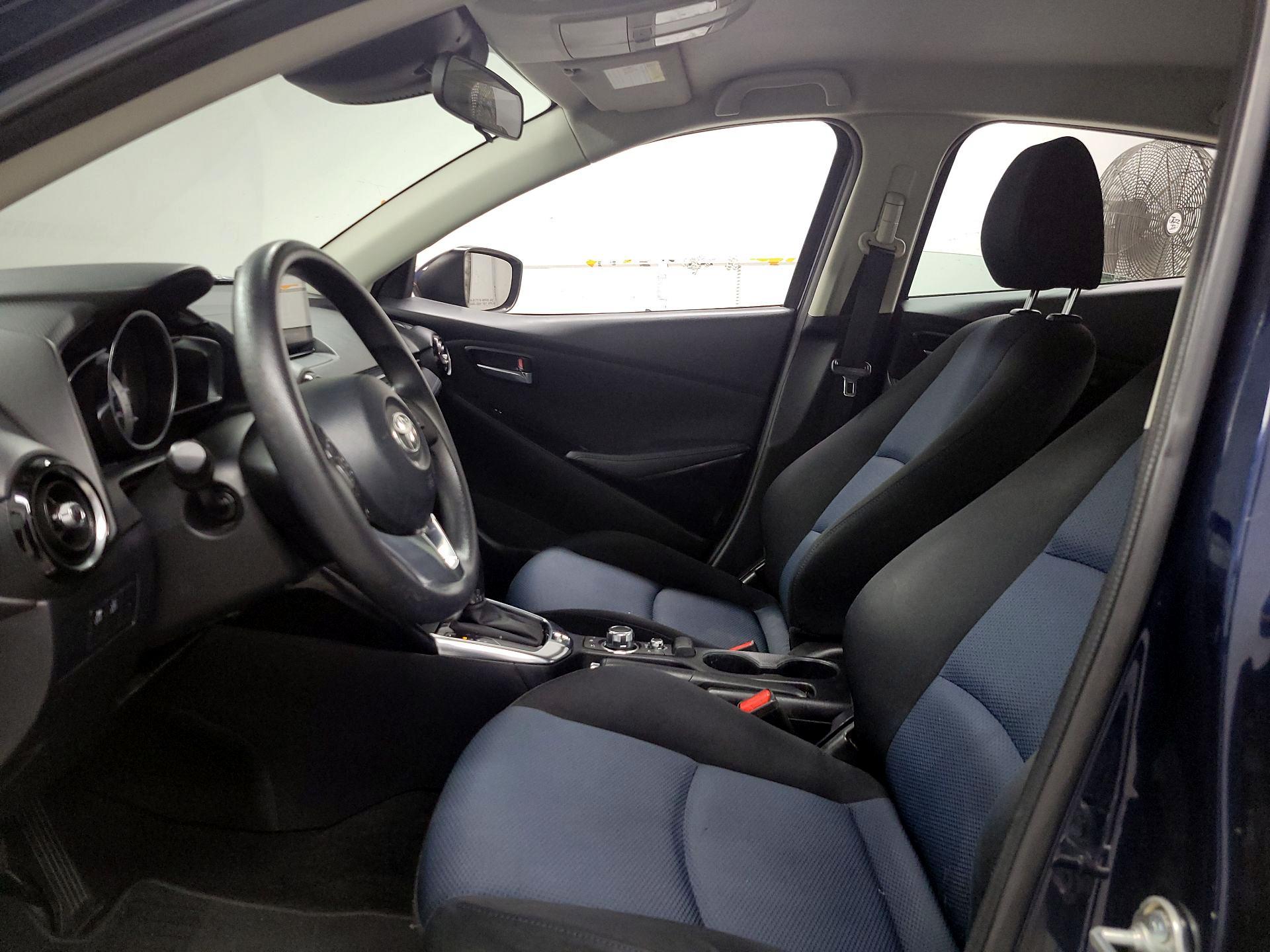 Thumbnail: 2017 Toyota Yaris iA - 11