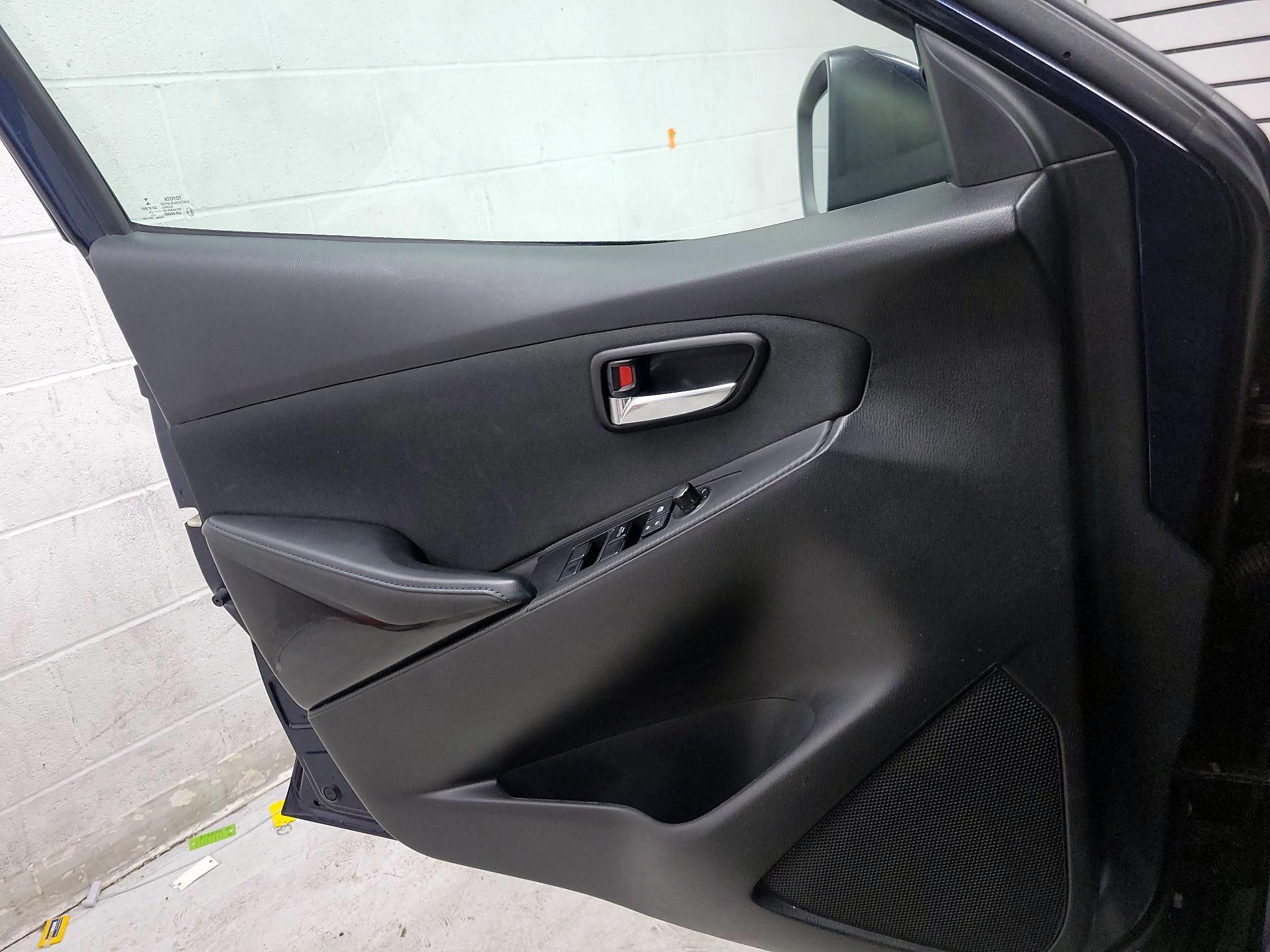 Thumbnail: 2017 Toyota Yaris iA - 12