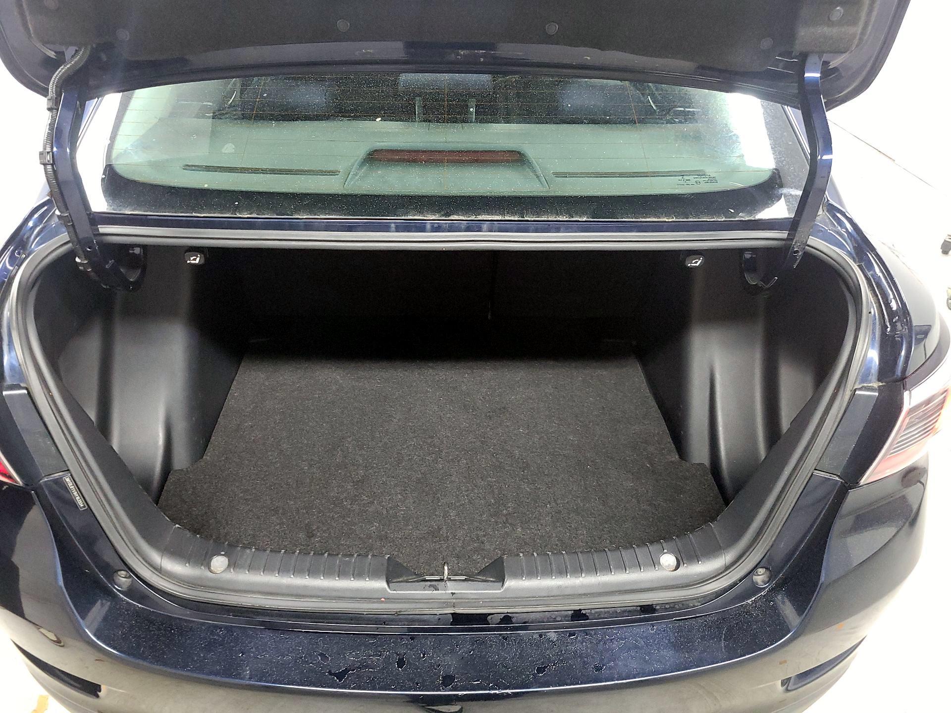 Thumbnail: 2017 Toyota Yaris iA - 18