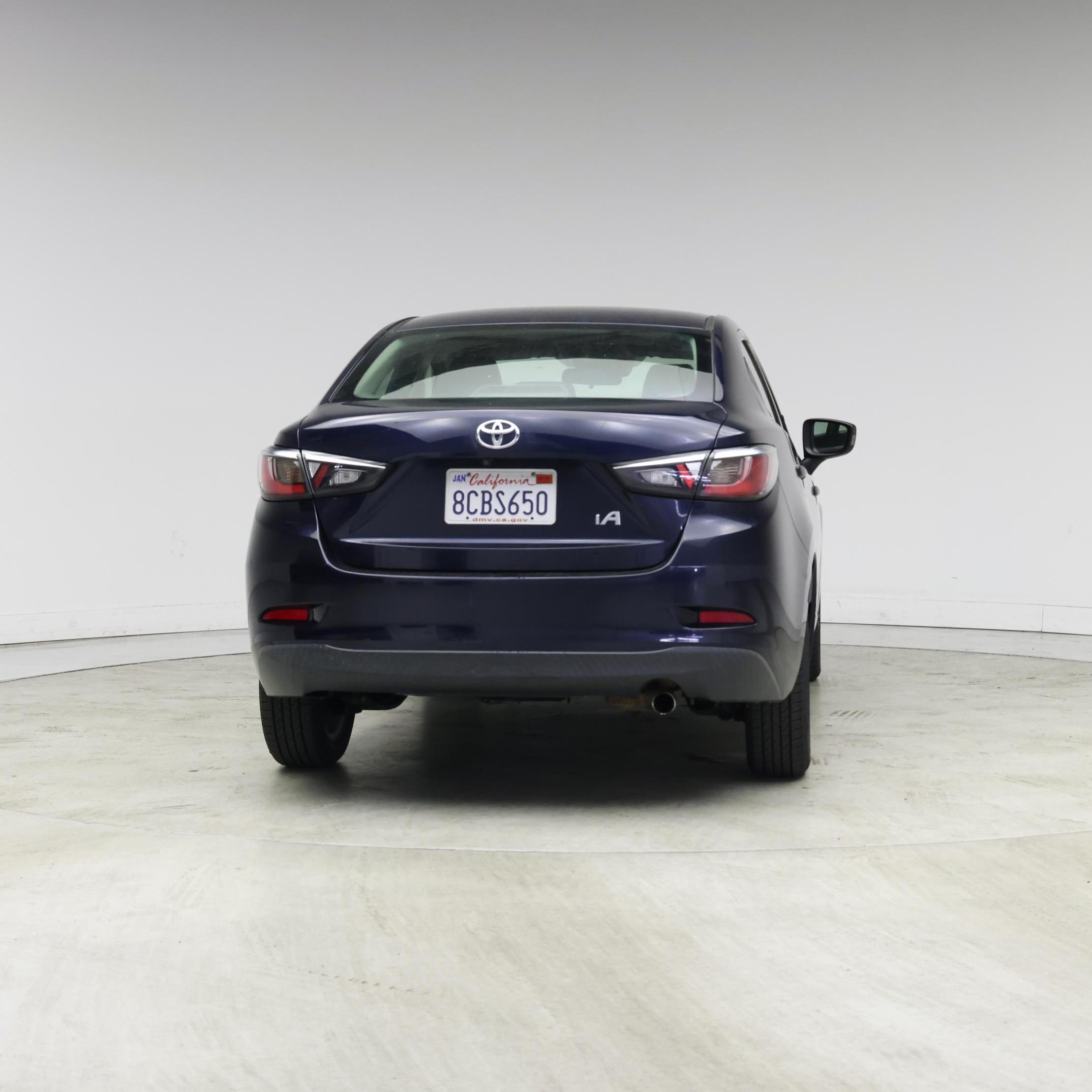 Thumbnail: 2017 Toyota Yaris iA - 6