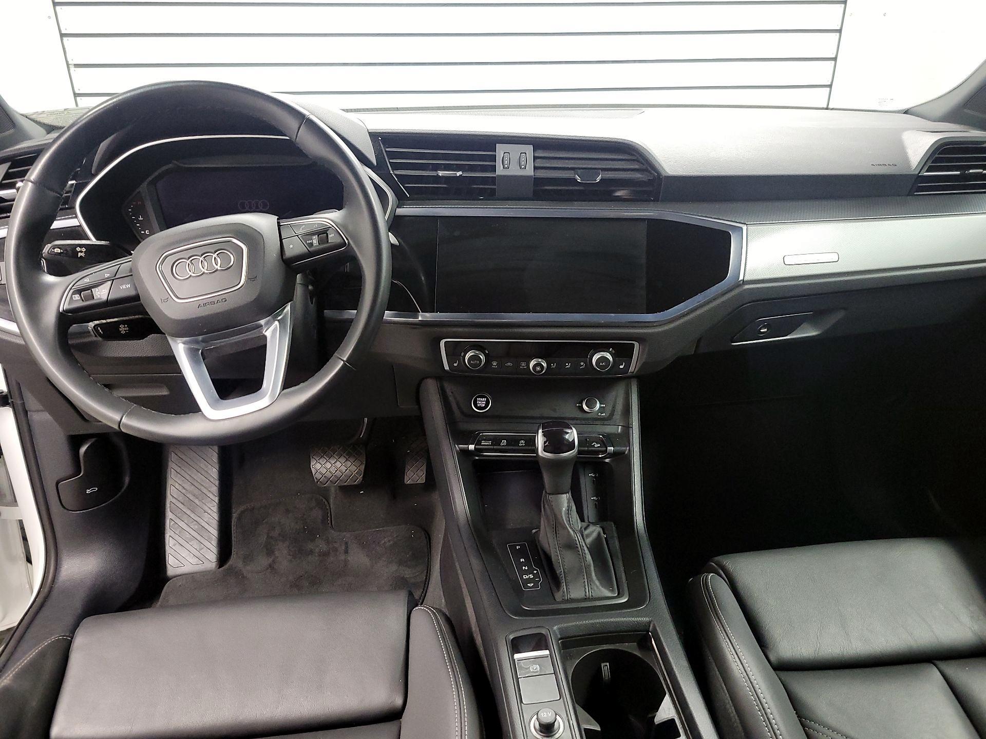 Thumbnail: 2023 Audi Q3 - 9