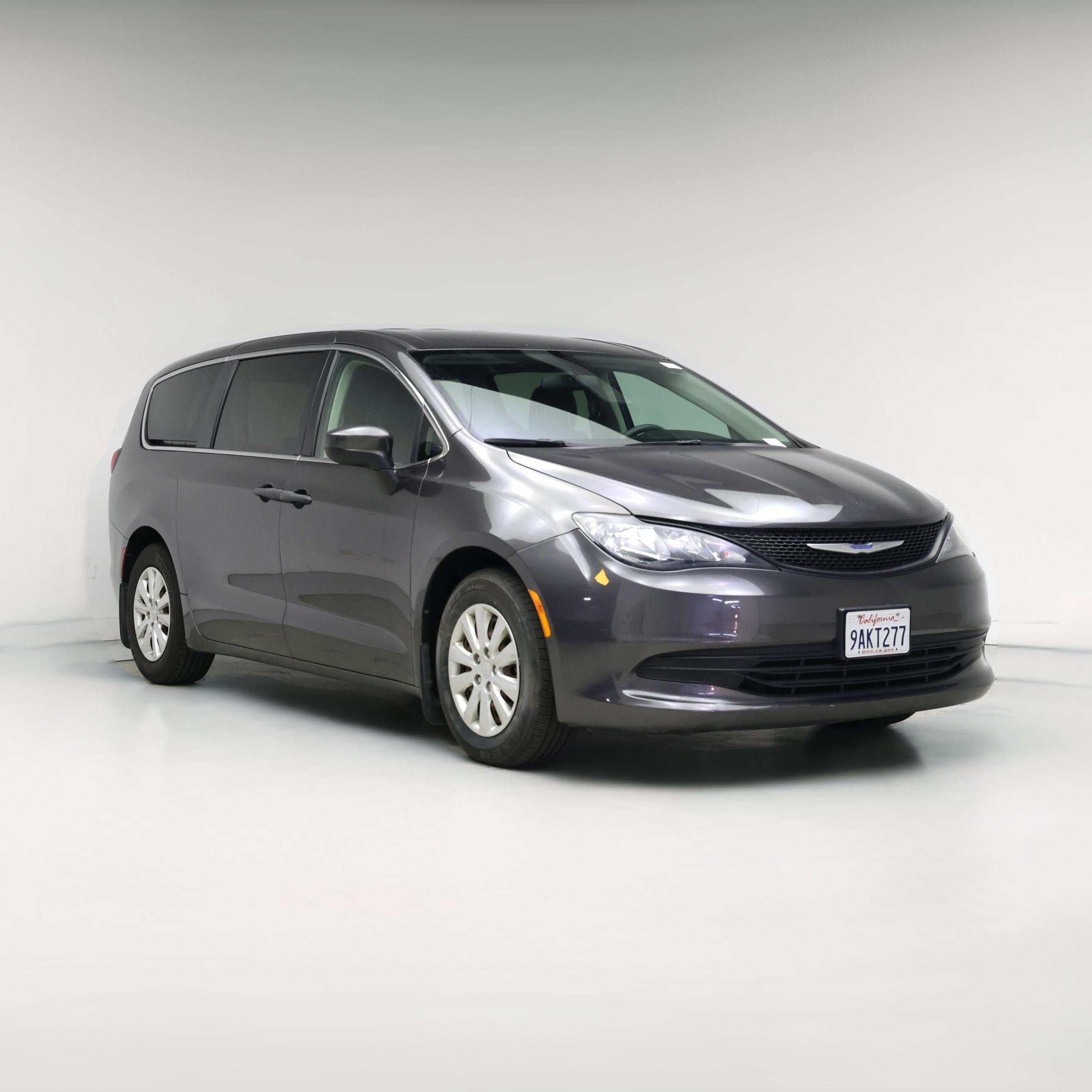 Thumbnail: 2018 Chrysler Pacifica - 1