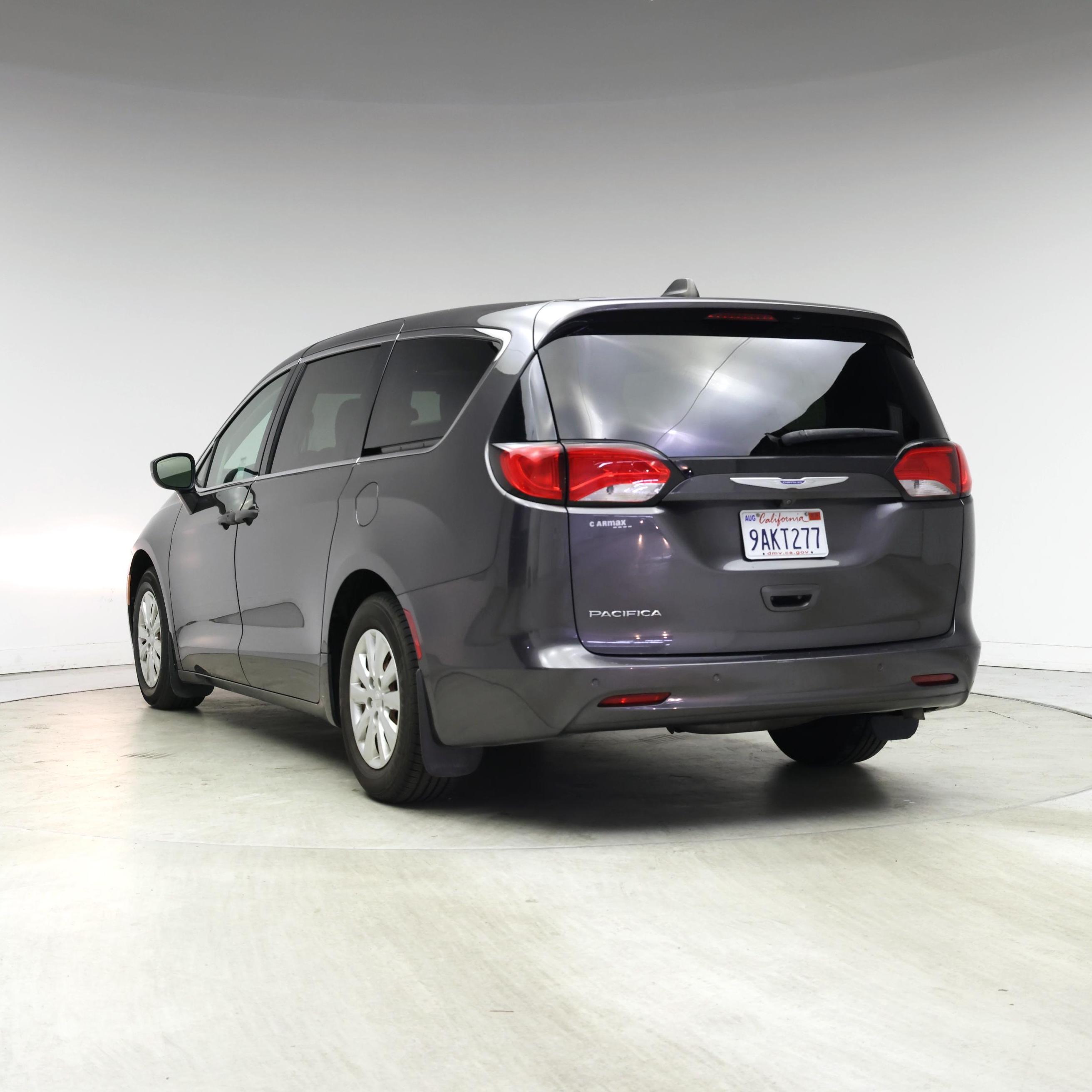 Thumbnail: 2018 Chrysler Pacifica - 2