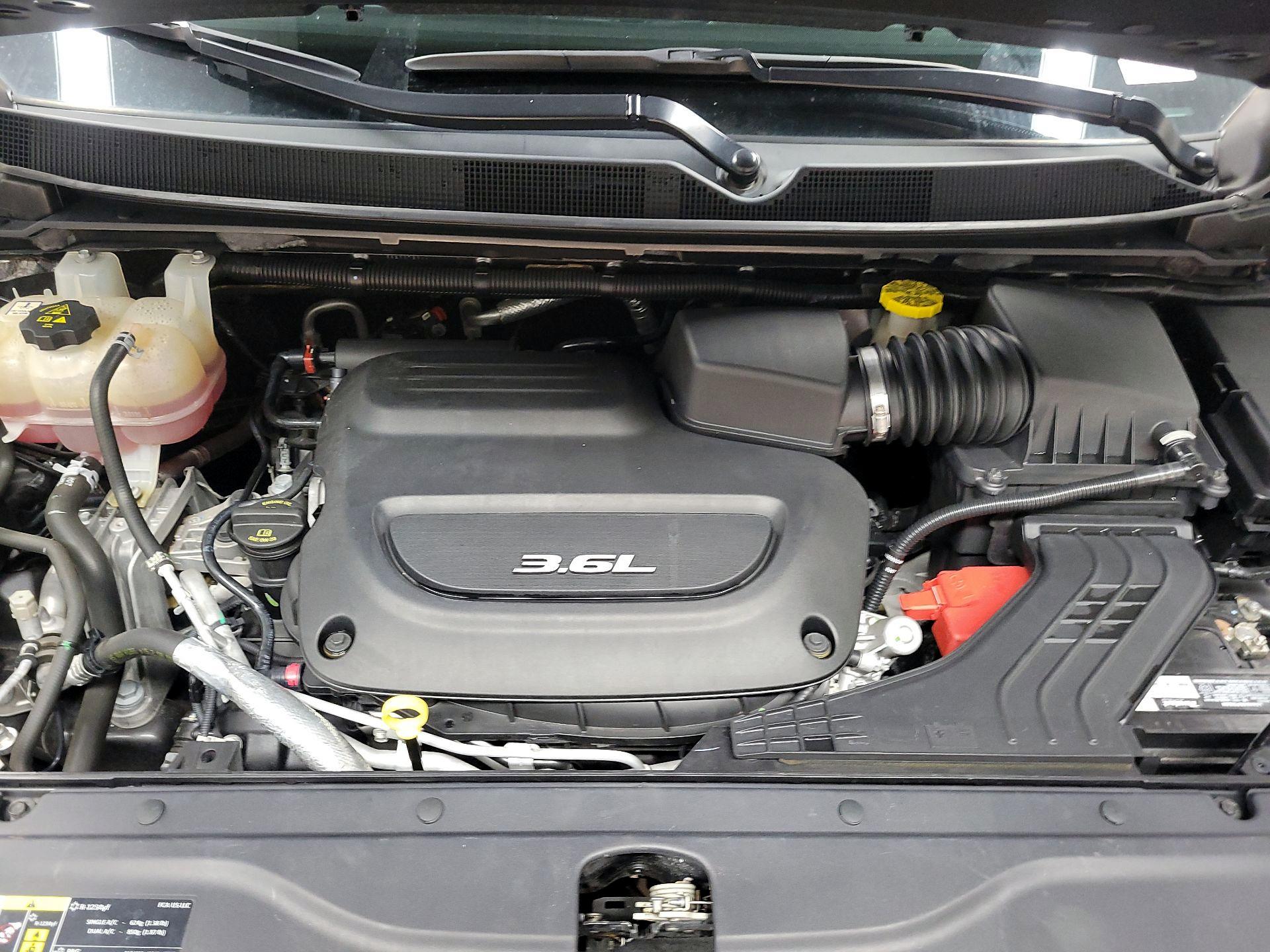 Thumbnail: 2018 Chrysler Pacifica - 20