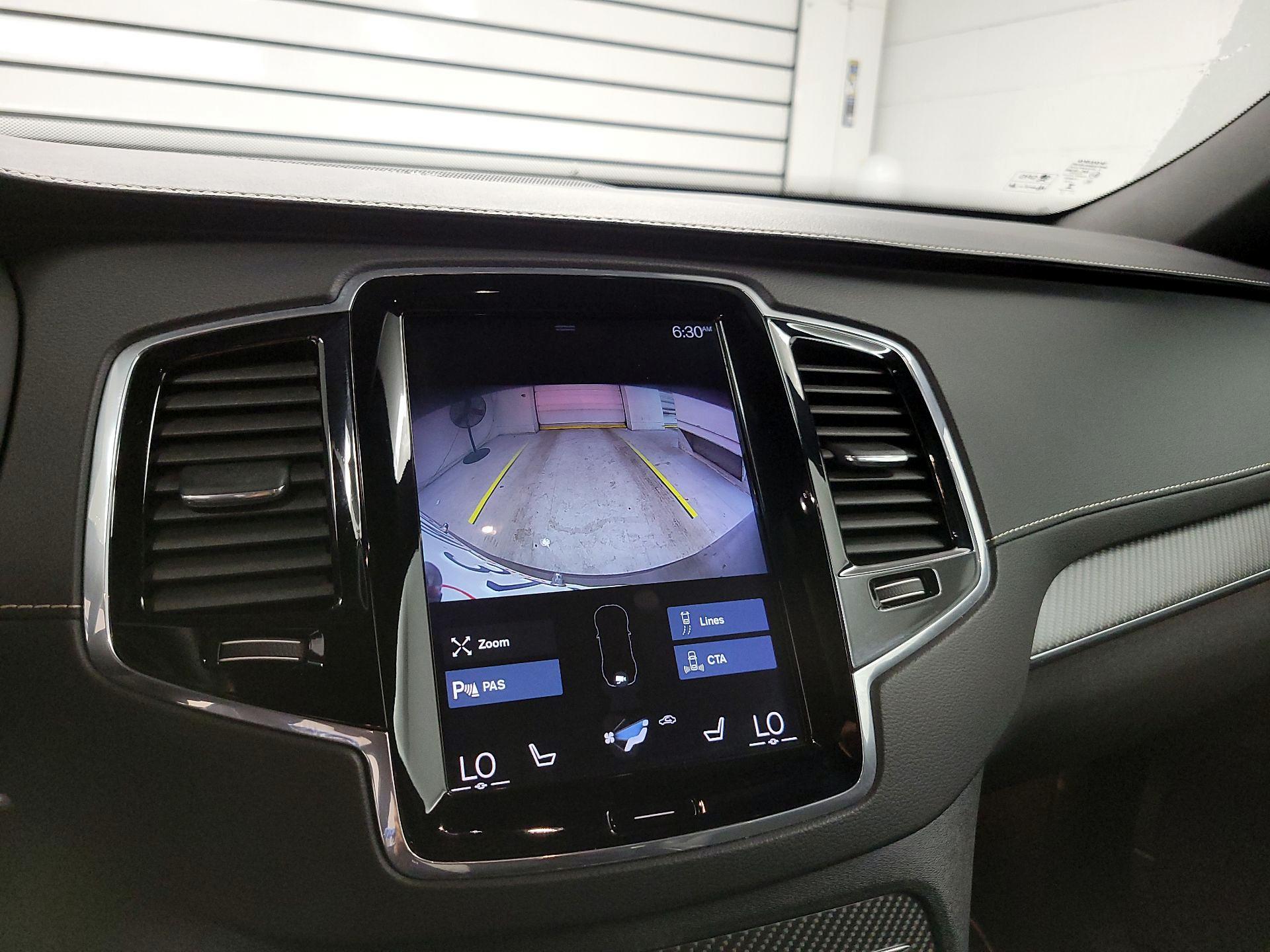 Thumbnail: 2019 Volvo XC90 - 14